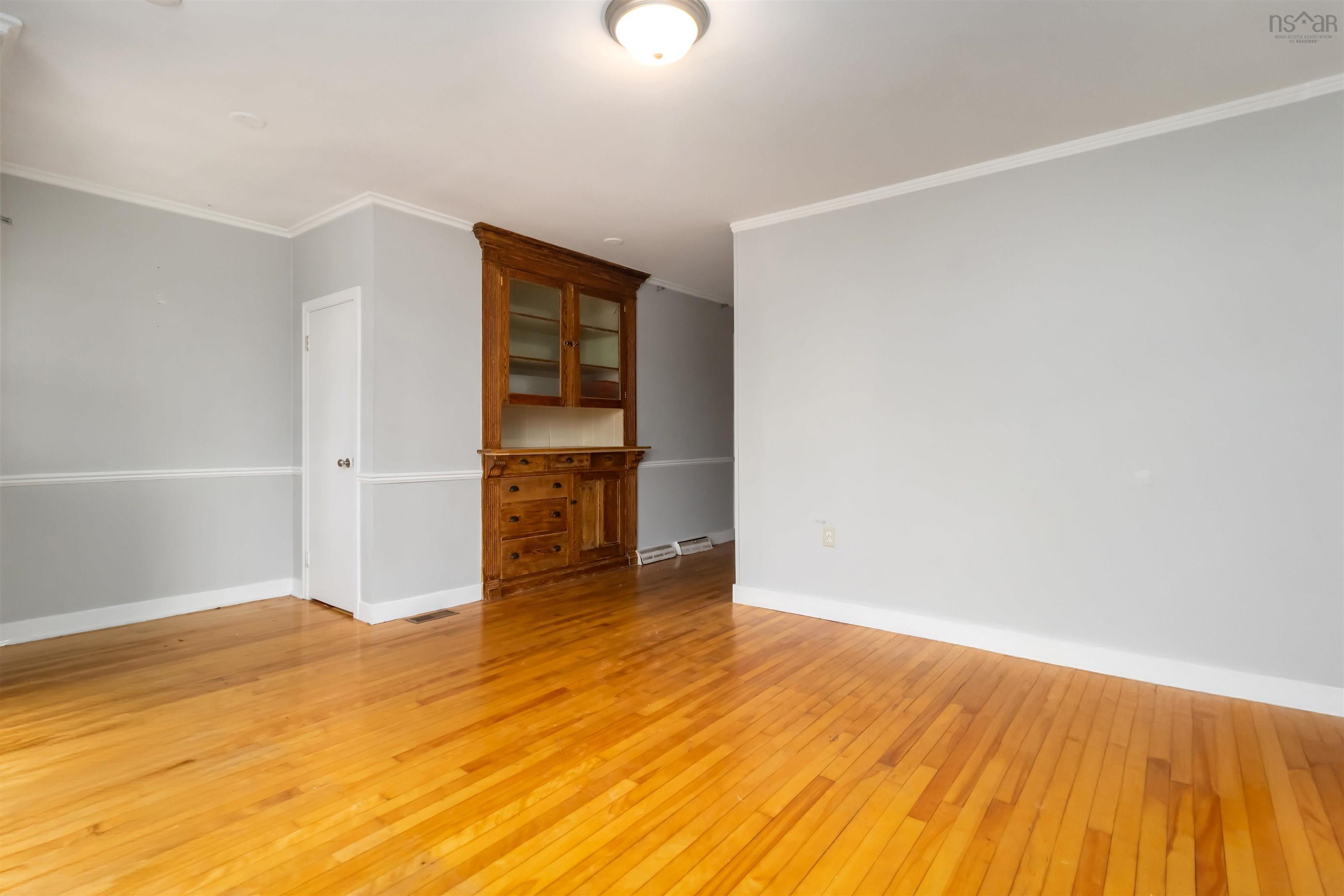 $469,000.00: 110 Dufferin Street, Bridgewater