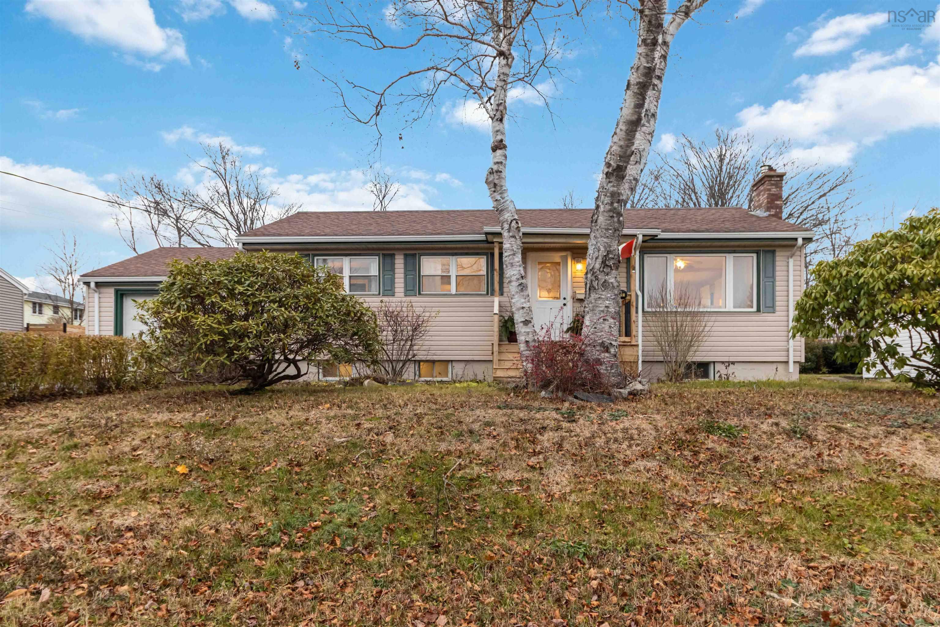 $529,900.00: 41 Raymoor Drive, Woodlawn