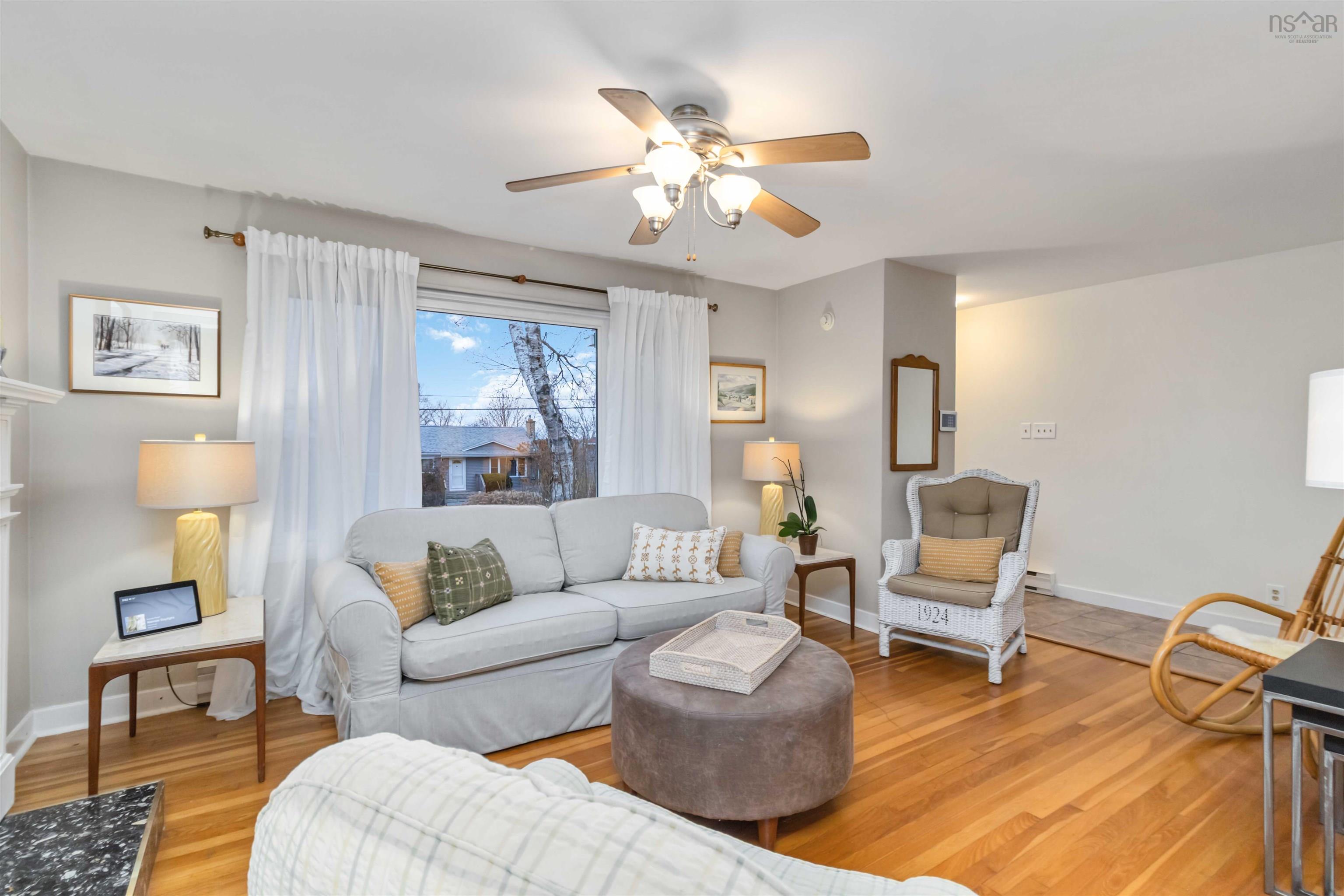 $529,900.00: 41 Raymoor Drive, Woodlawn