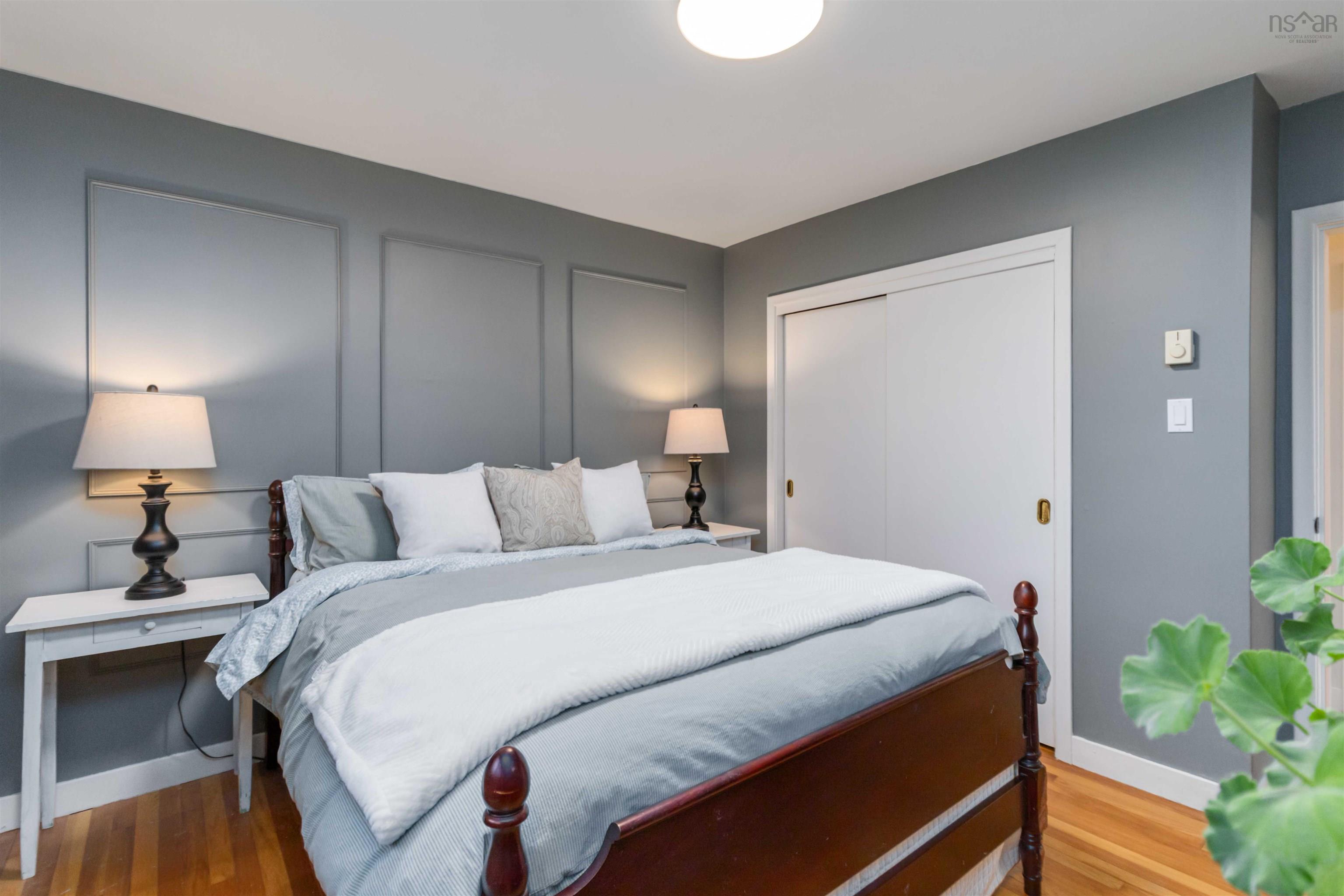 $529,900.00: 41 Raymoor Drive, Woodlawn