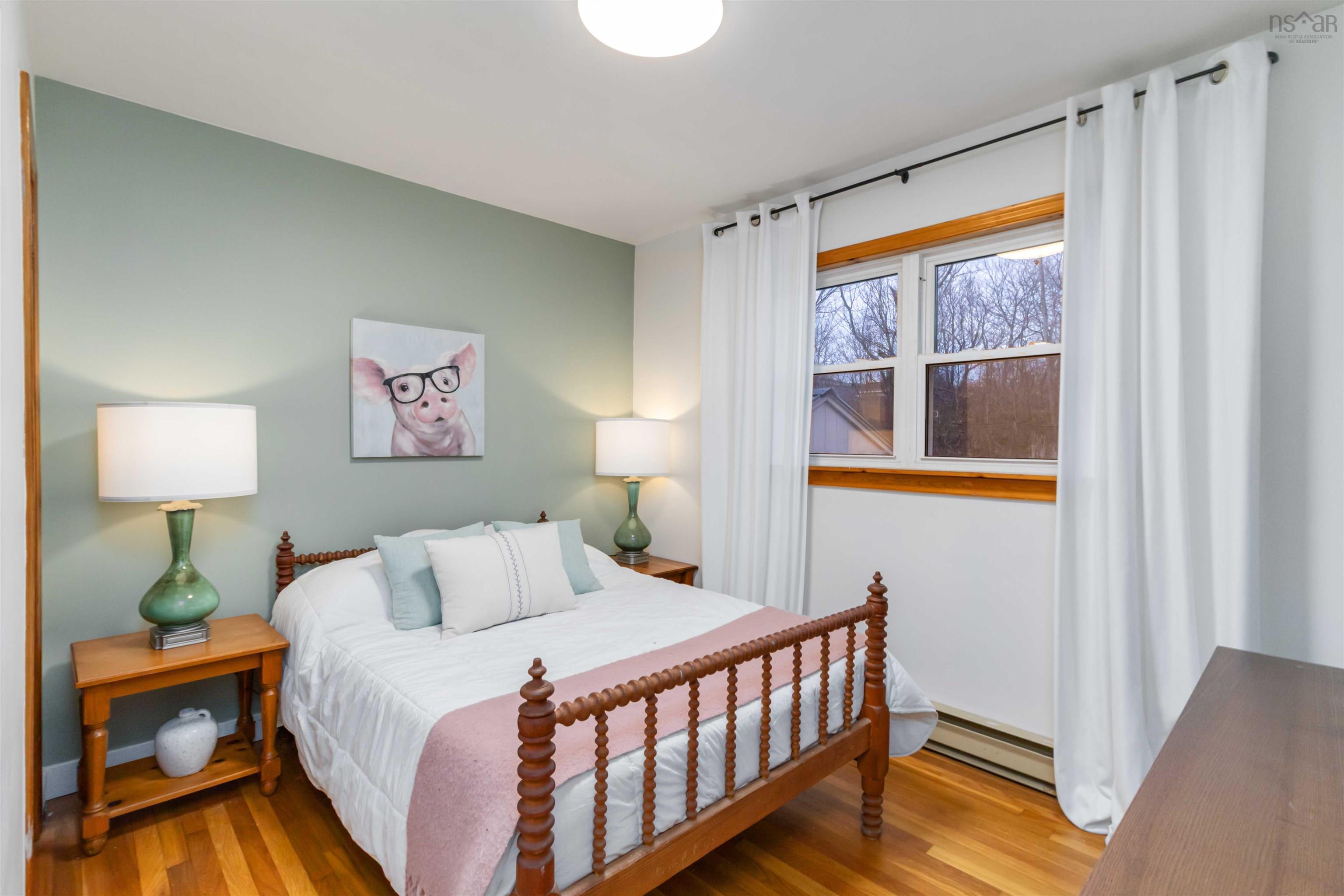 $529,900.00: 41 Raymoor Drive, Woodlawn