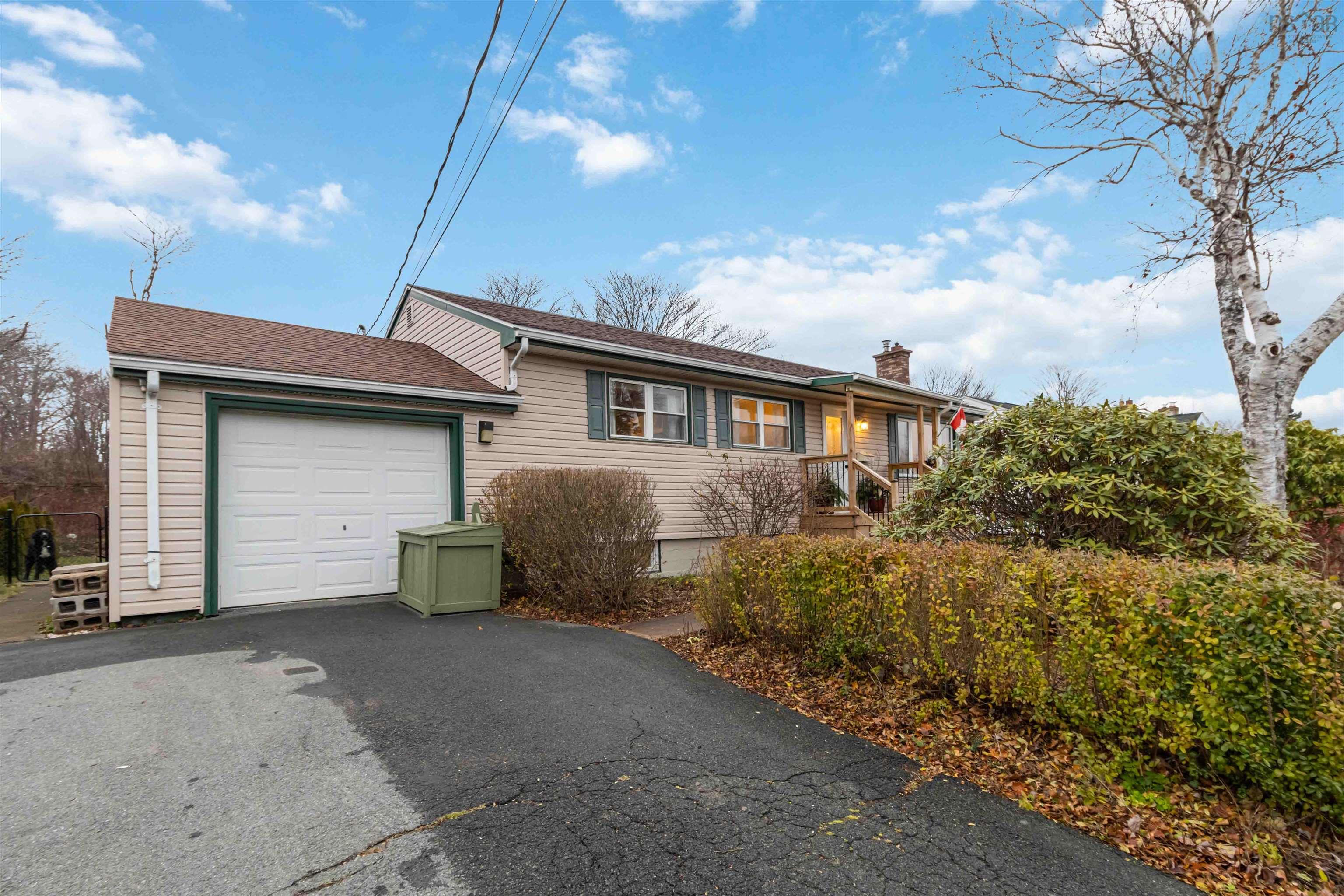 $529,900.00: 41 Raymoor Drive, Woodlawn