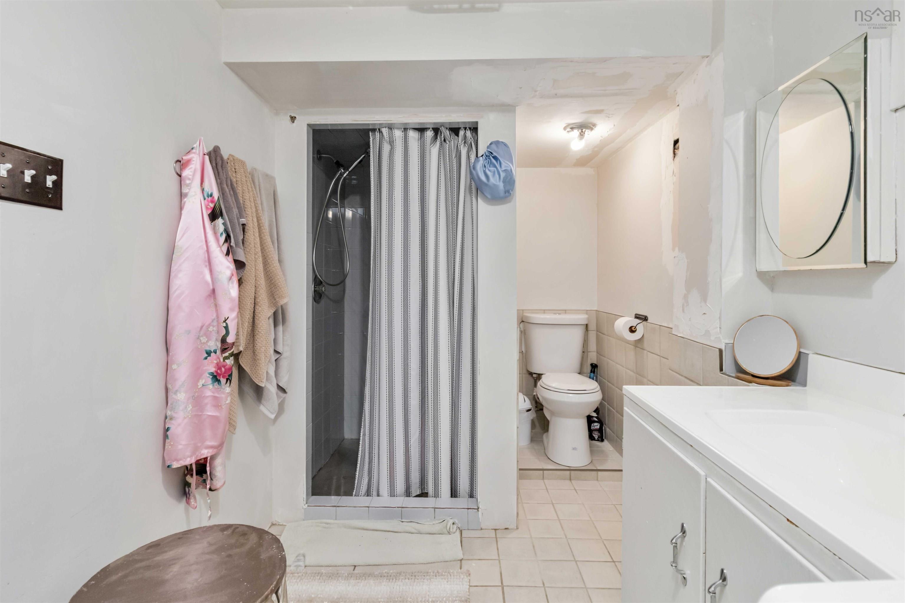 $529,900.00: 41 Raymoor Drive, Woodlawn