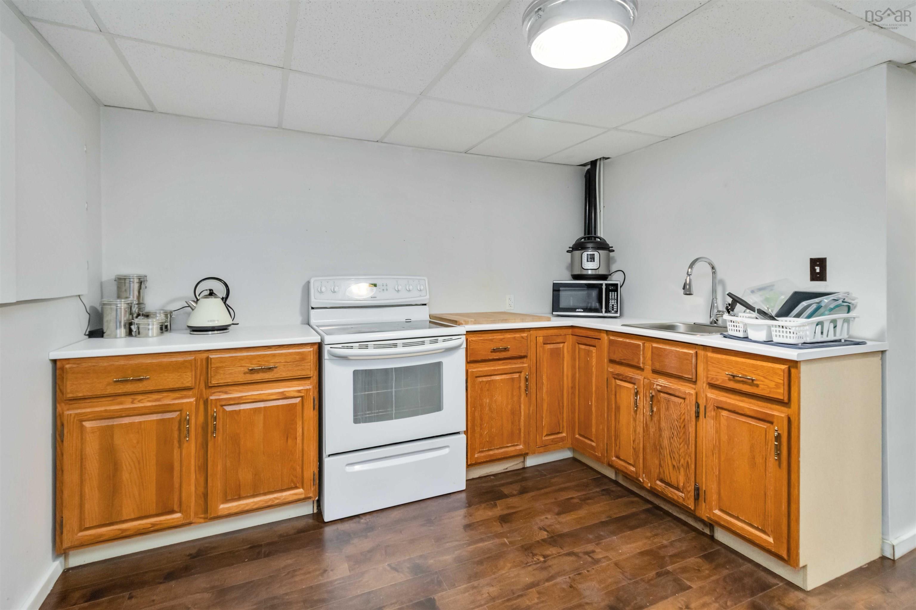 $529,900.00: 41 Raymoor Drive, Woodlawn