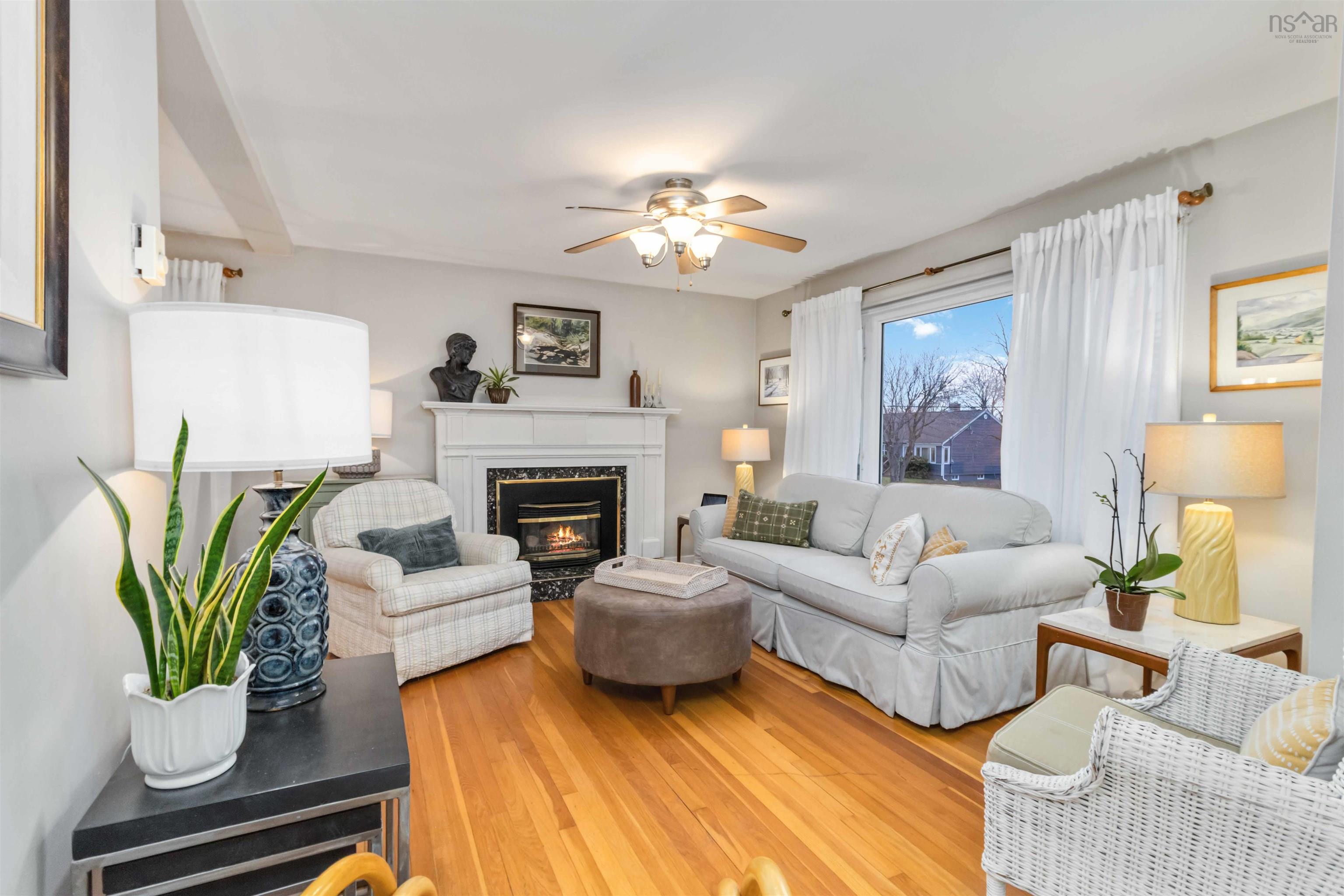 $529,900.00: 41 Raymoor Drive, Woodlawn