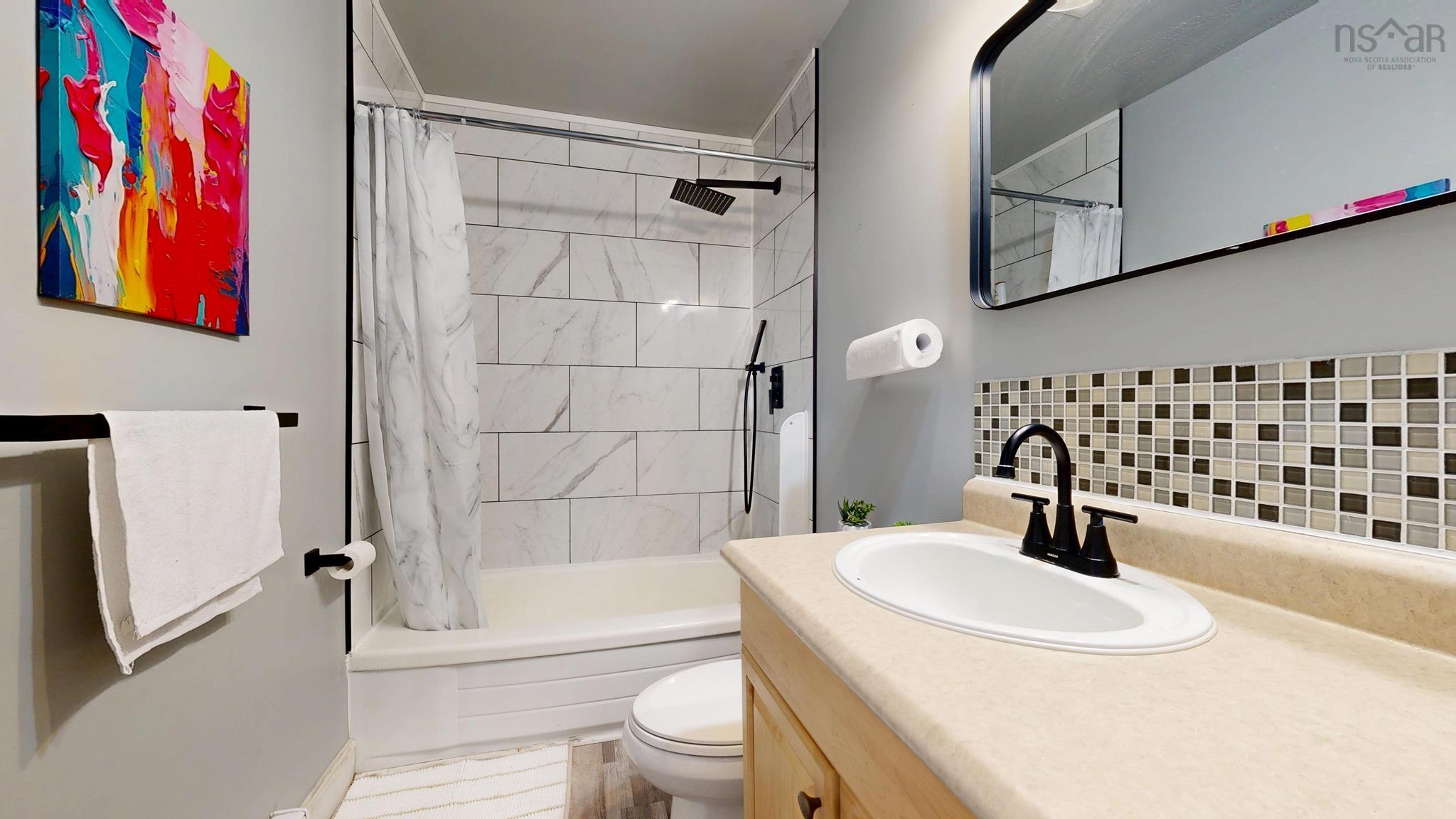 $339,900.00: 1E Arklow Drive, Cole Harbour