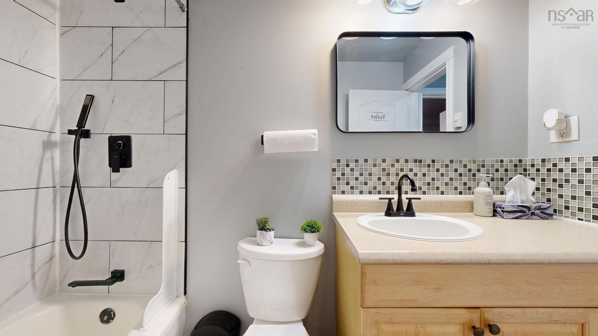 $339,900.00: 1E Arklow Drive, Cole Harbour