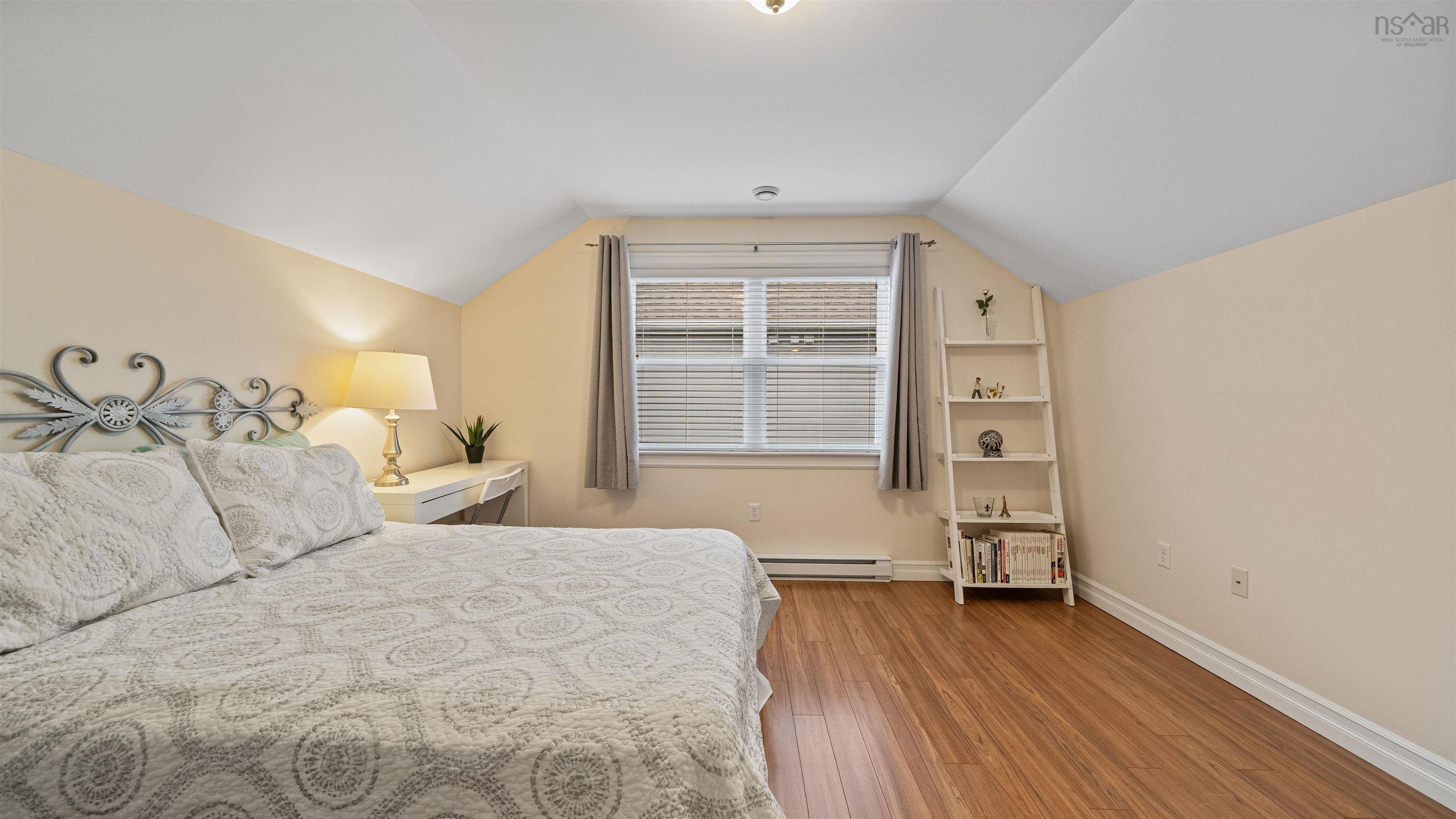 $675,000.00: 934 Basinview Drive, Bedford