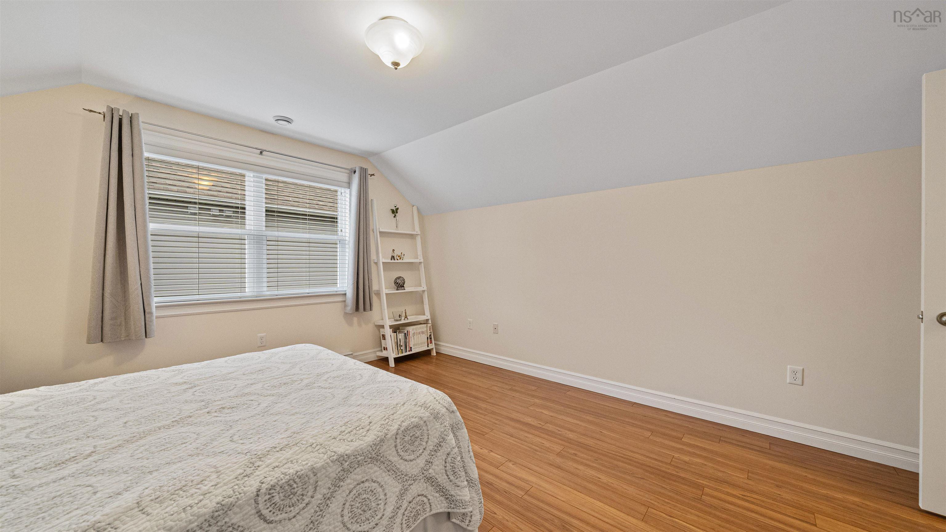 $675,000.00: 934 Basinview Drive, Bedford