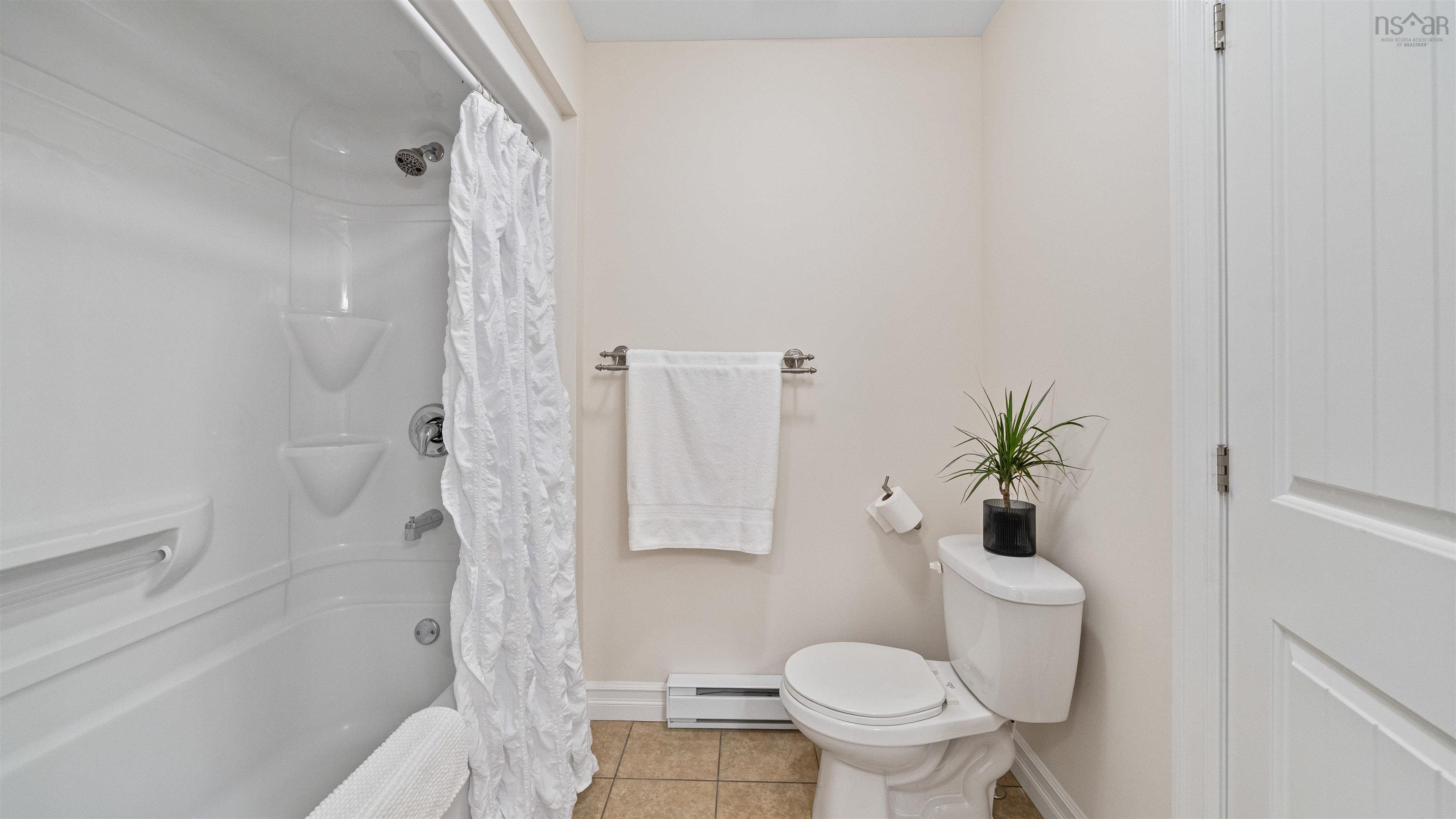 $675,000.00: 934 Basinview Drive, Bedford