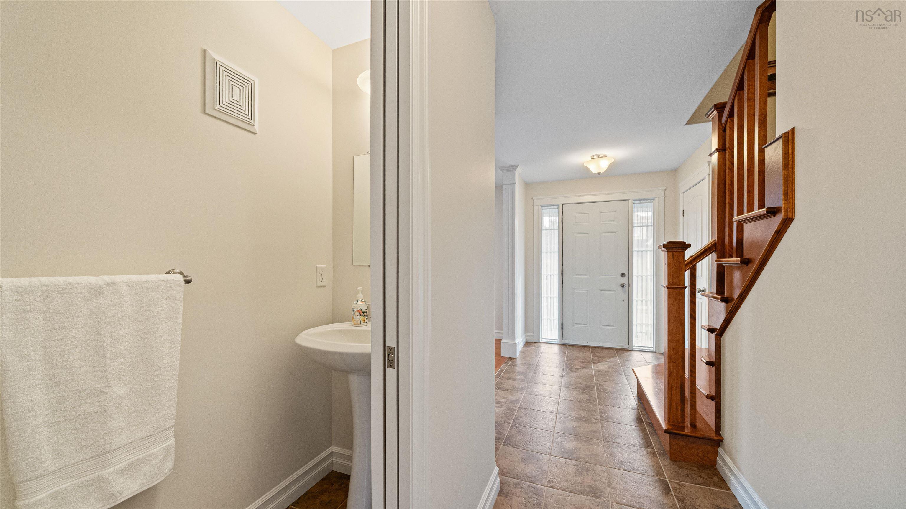 $675,000.00: 934 Basinview Drive, Bedford