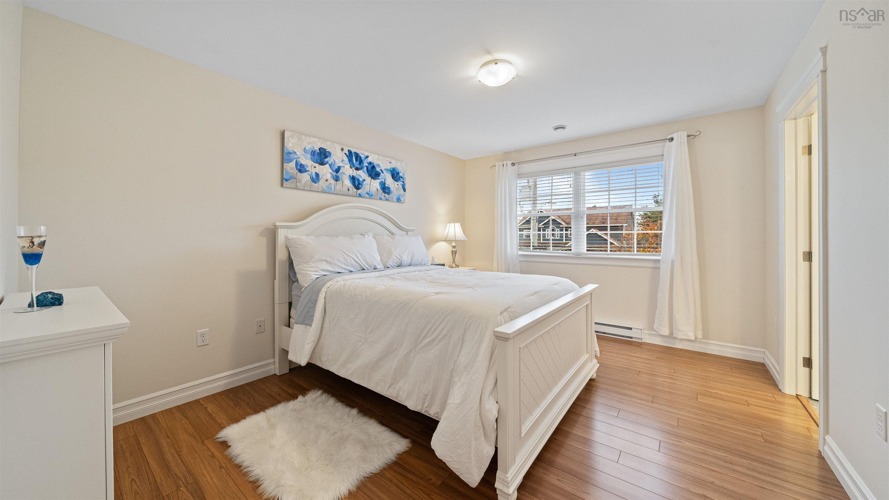 $675,000.00: 934 Basinview Drive, Bedford