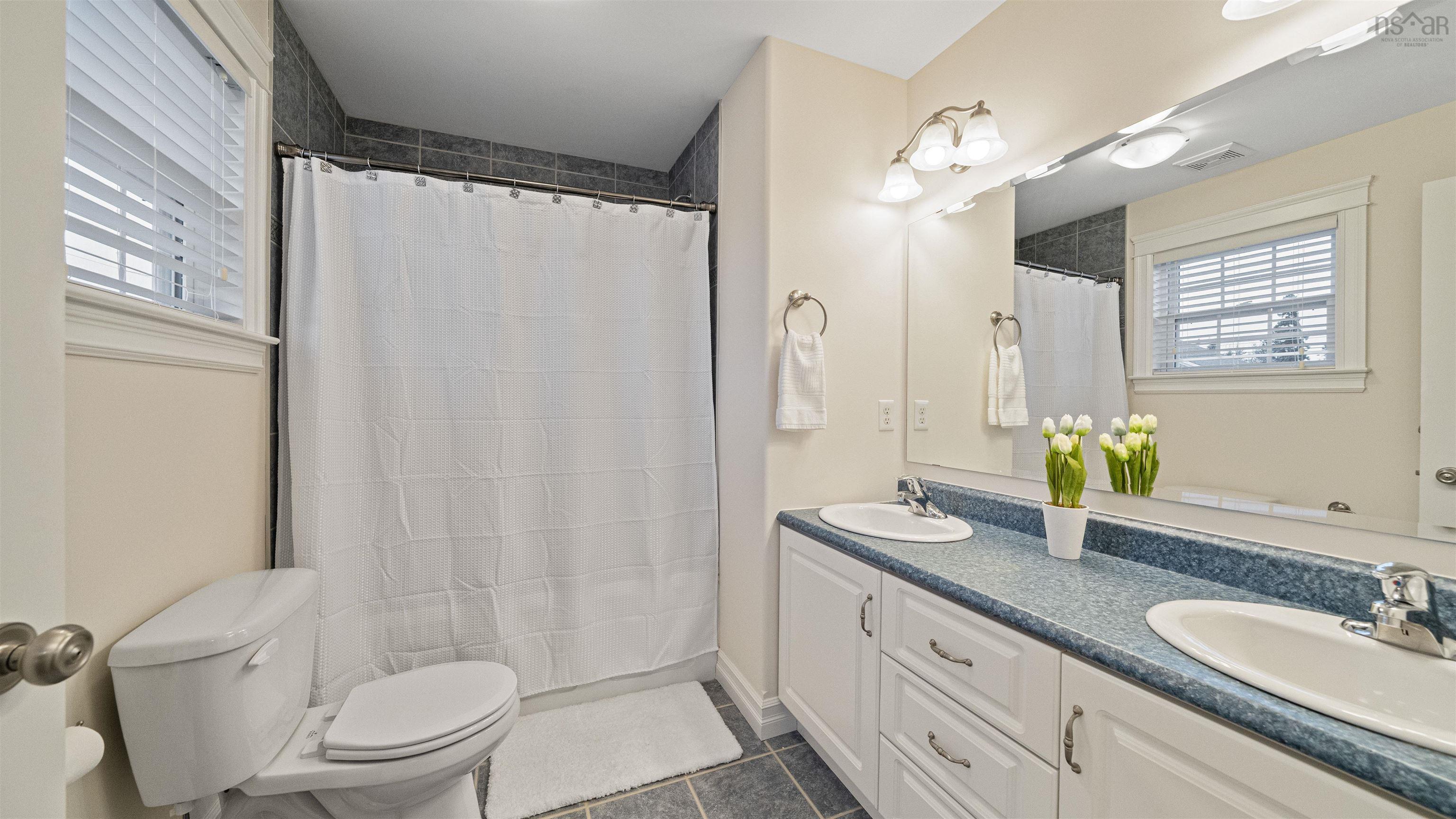 $675,000.00: 934 Basinview Drive, Bedford