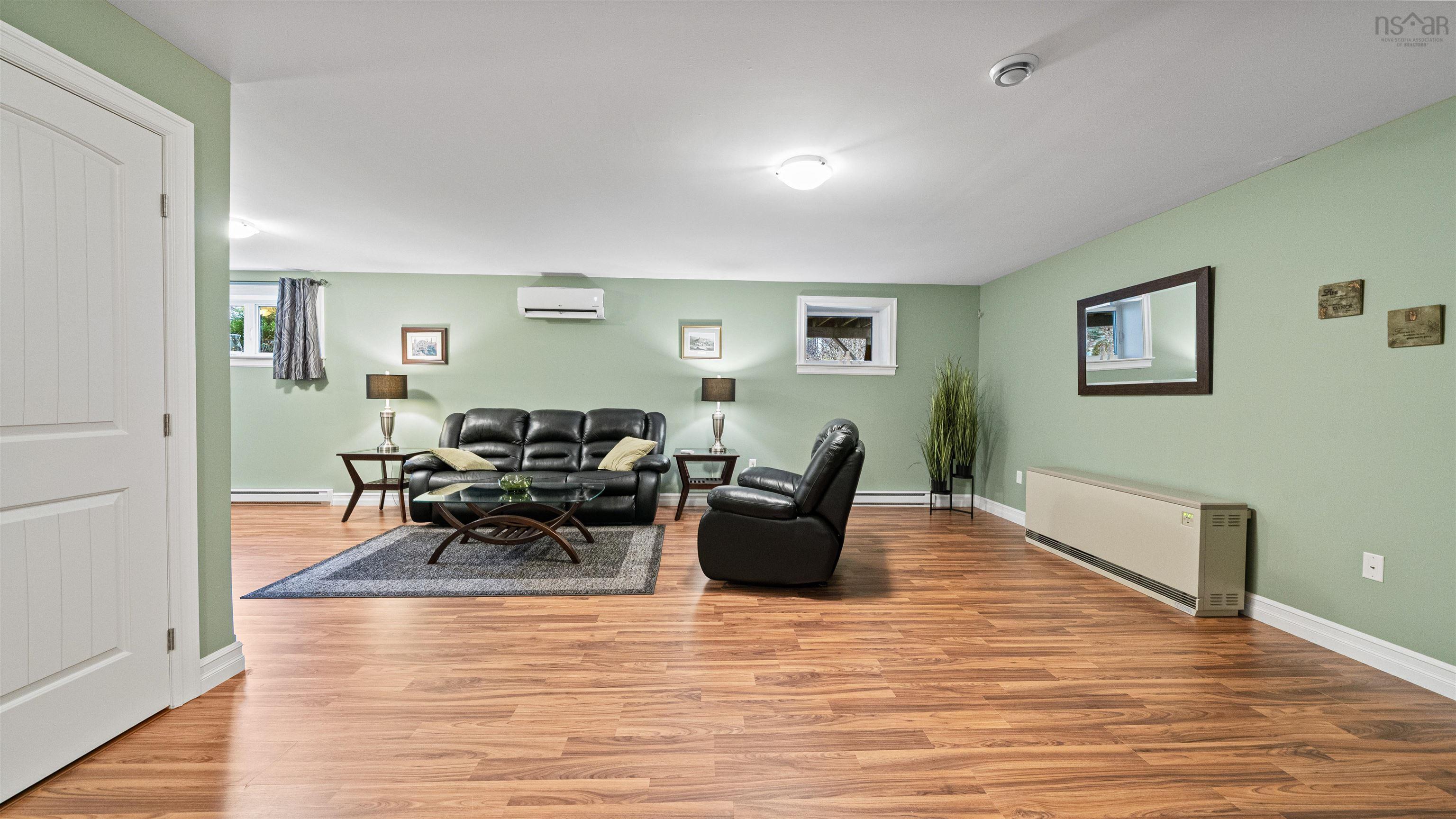 $675,000.00: 934 Basinview Drive, Bedford