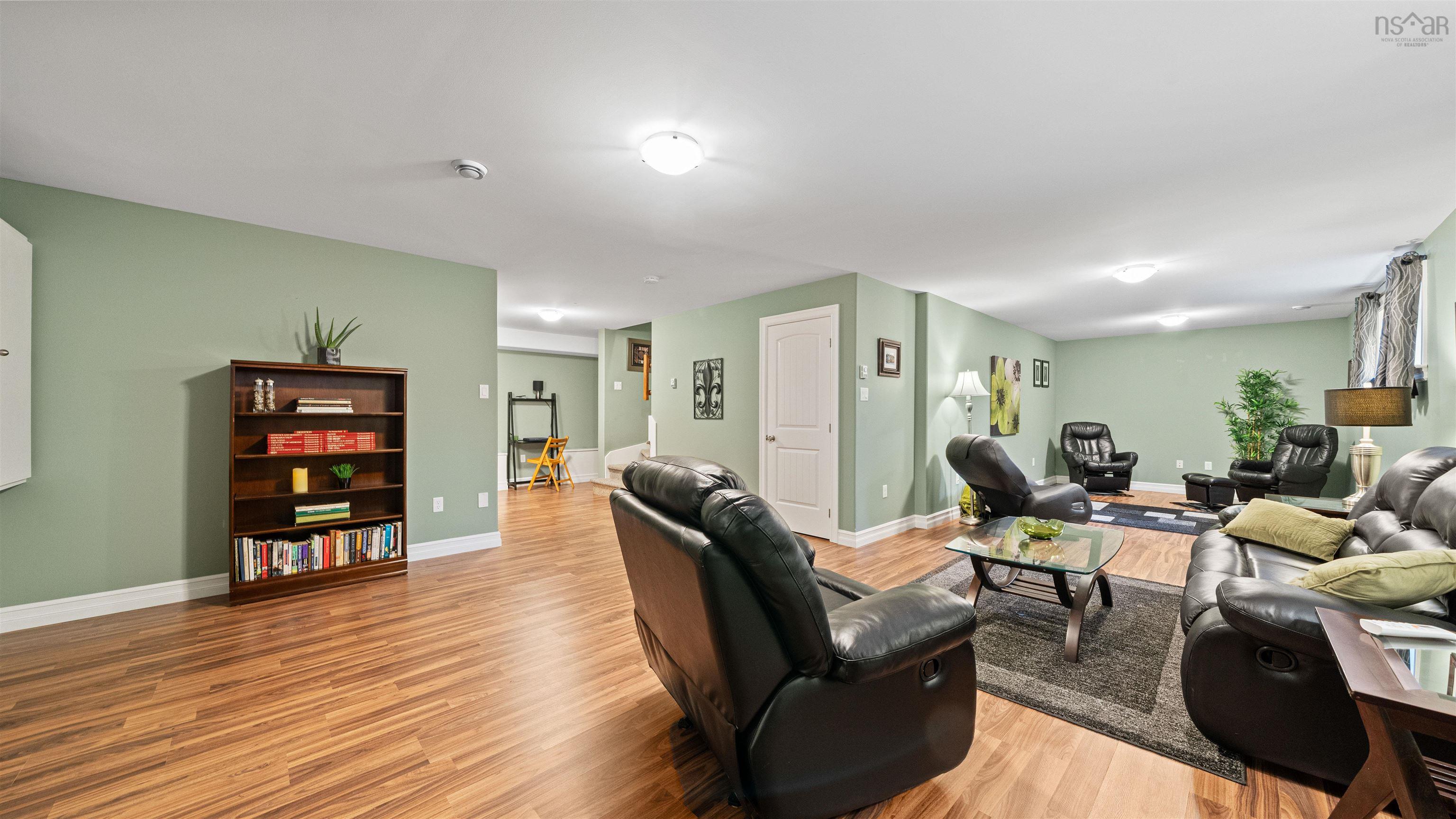 $675,000.00: 934 Basinview Drive, Bedford