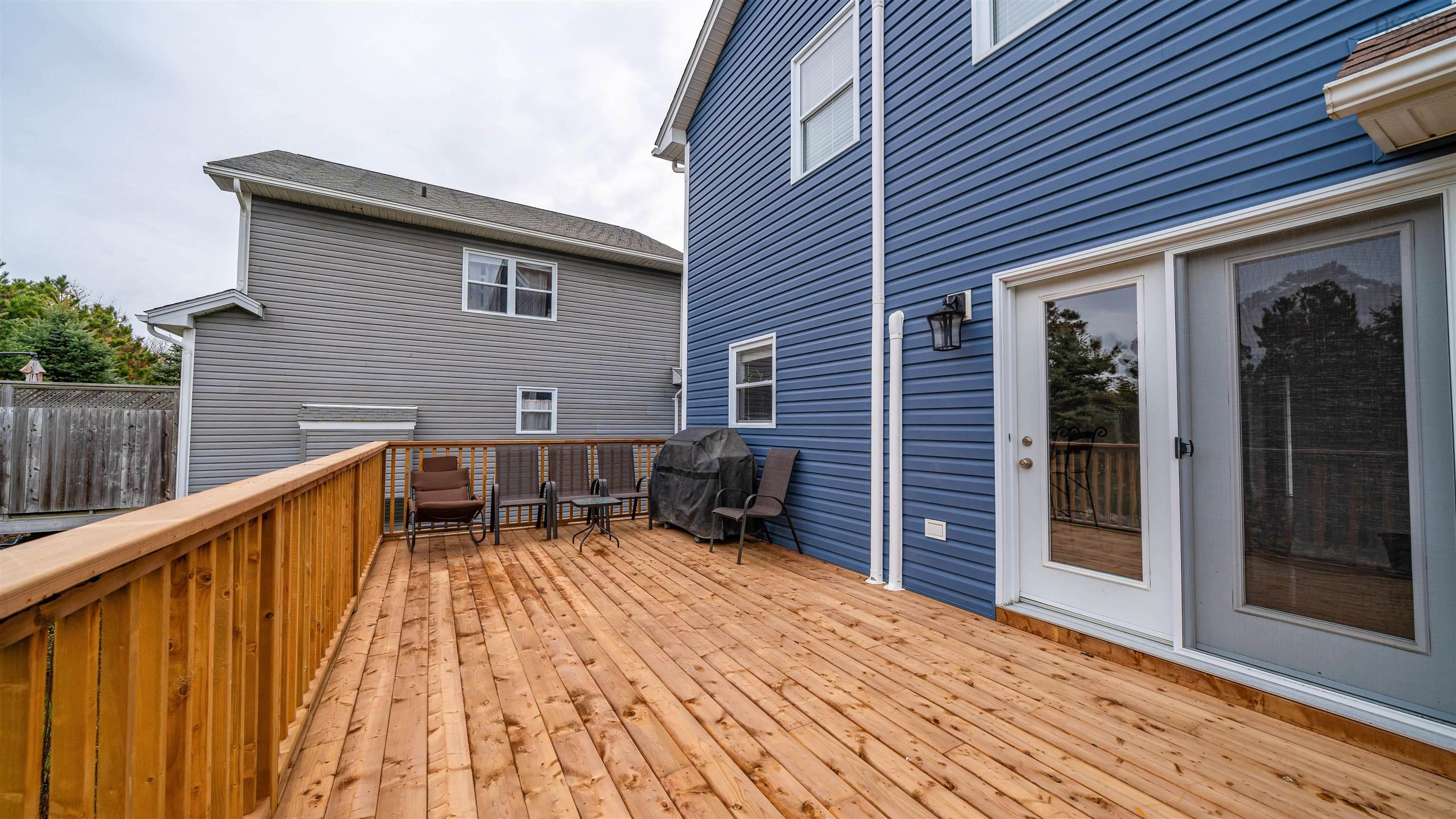 $675,000.00: 934 Basinview Drive, Bedford