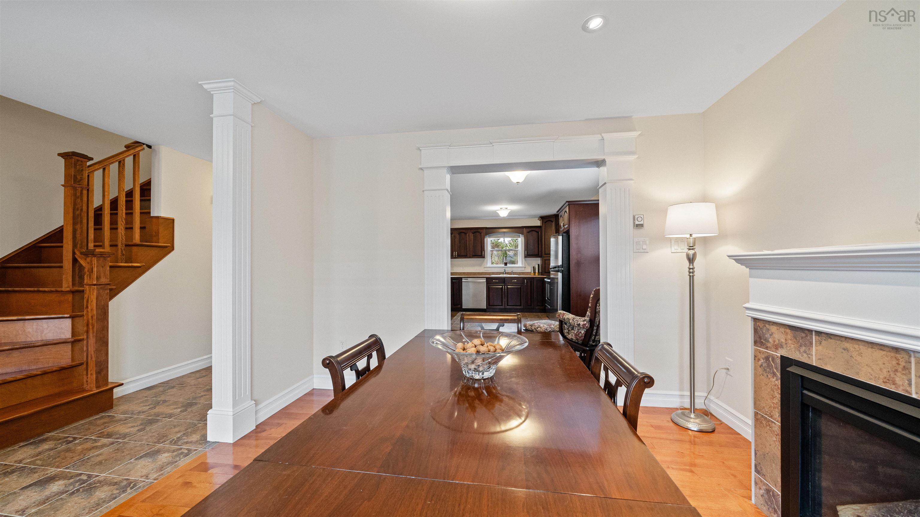 $675,000.00: 934 Basinview Drive, Bedford