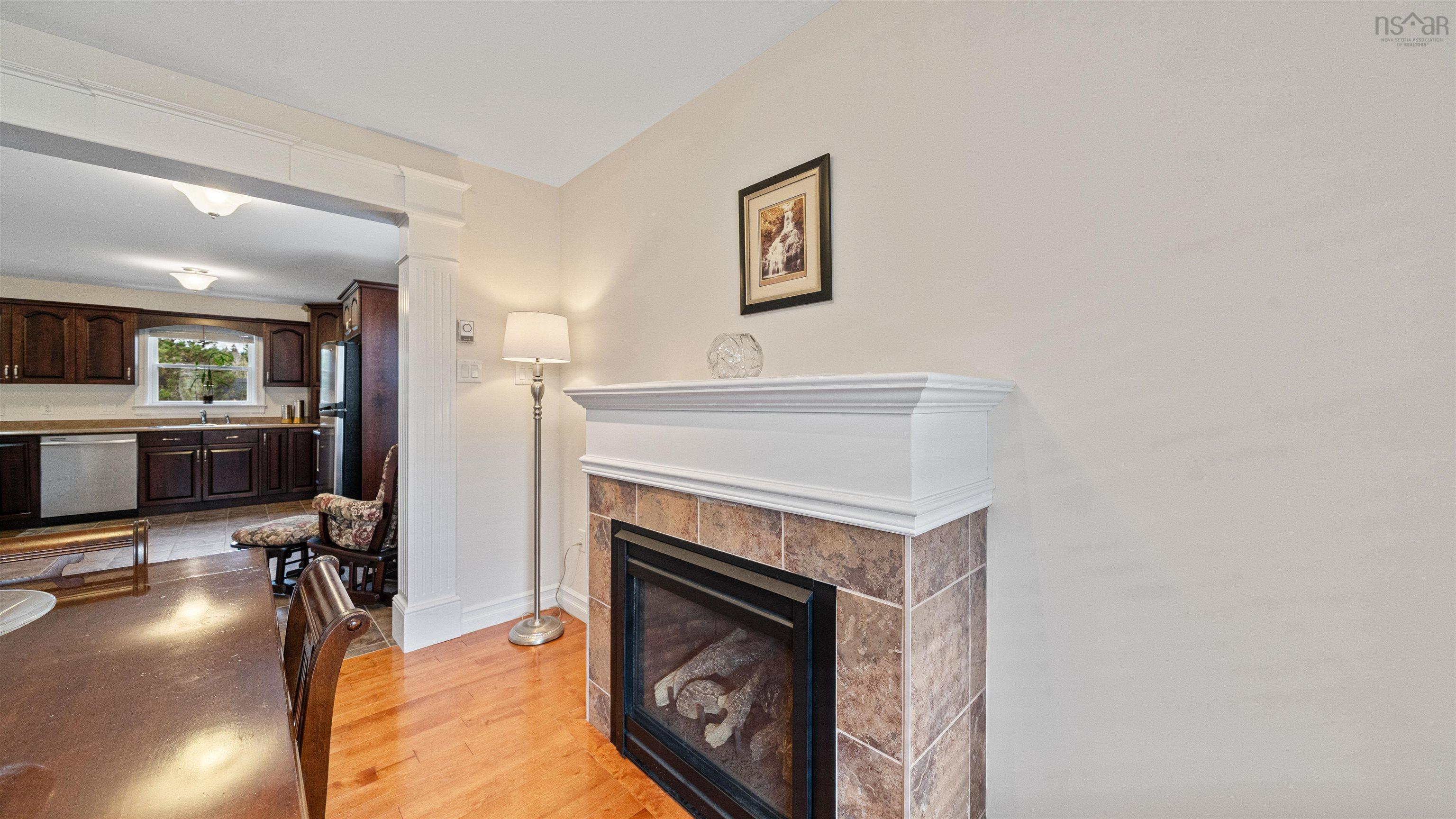 $675,000.00: 934 Basinview Drive, Bedford