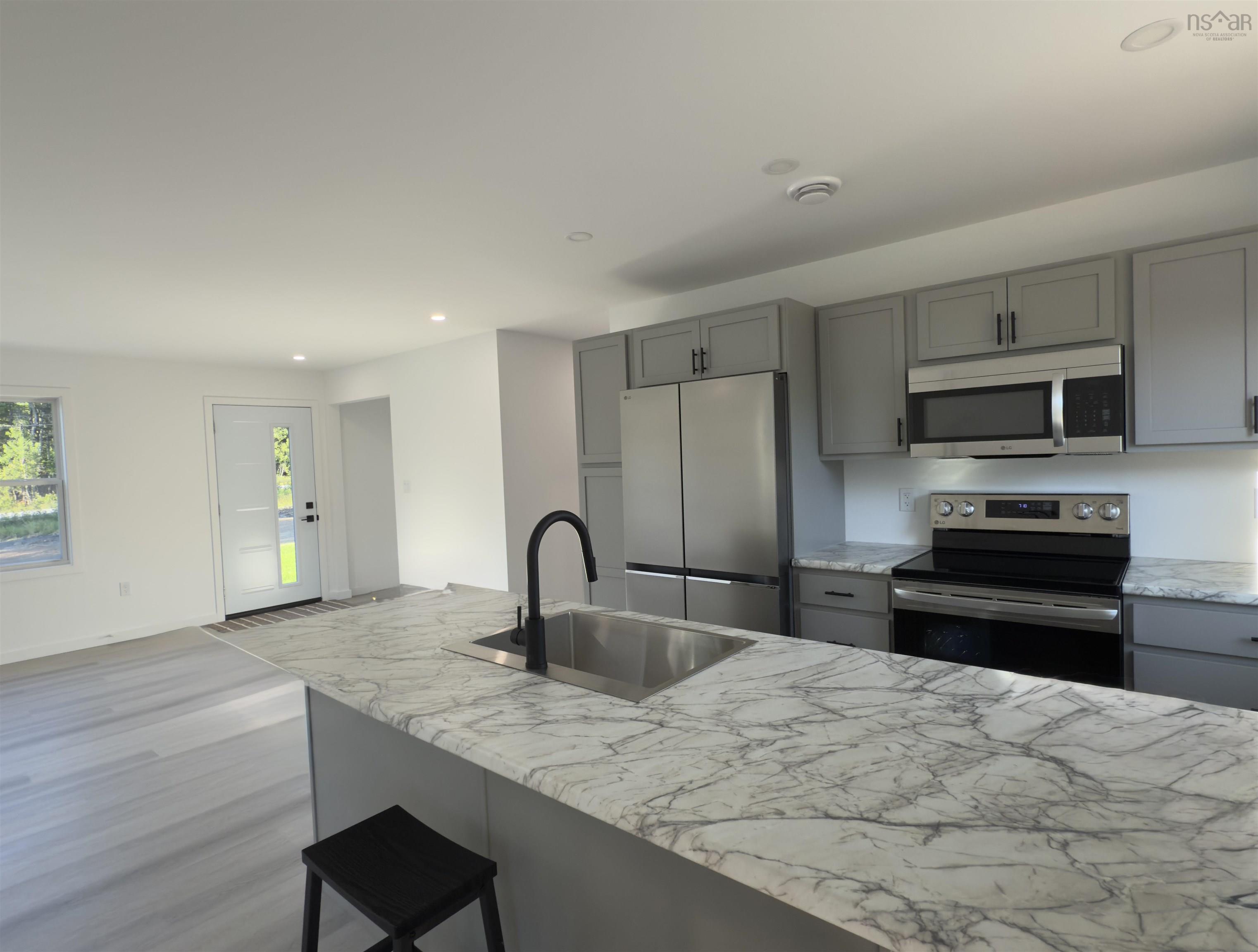 $379,000.00: 4253 325 Highway, Newcombville