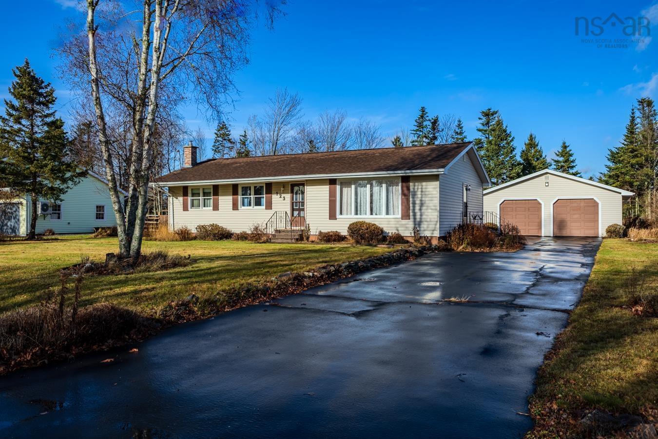 $399,900.00: 123 Forest Hill Dr, Valley