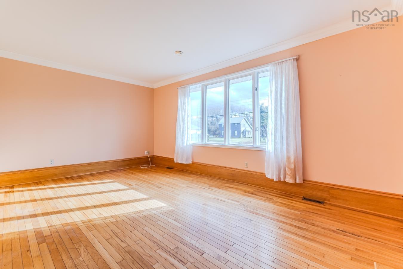 $399,900.00: 123 Forest Hill Dr, Valley