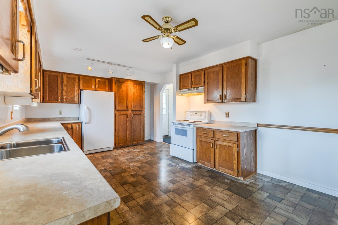 $399,900.00: 123 Forest Hill Dr, Valley