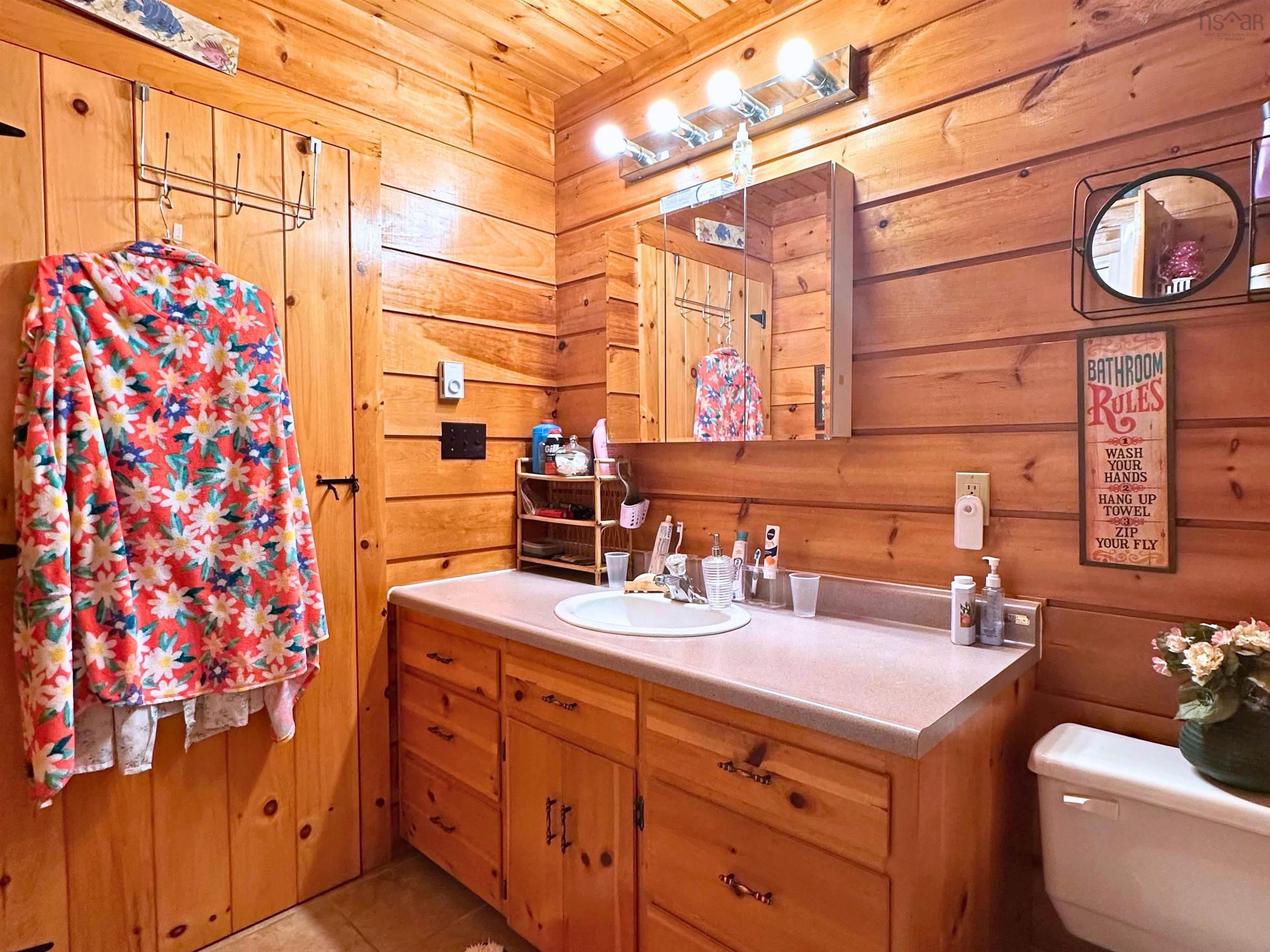 $325,000.00: 256 Dean Lake Road, Westfield