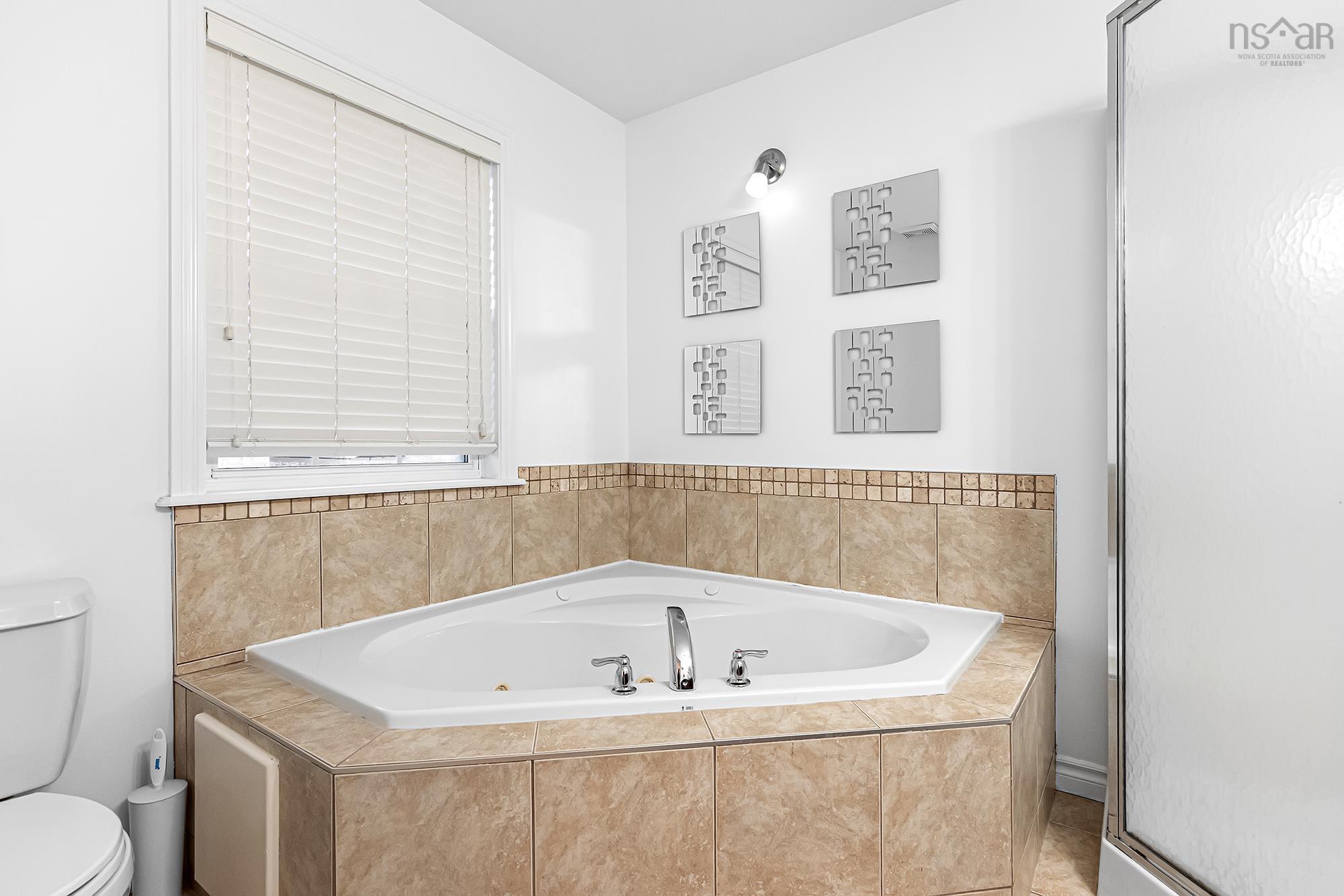 $609,900.00: 18 Outrigger Crescent, Halifax