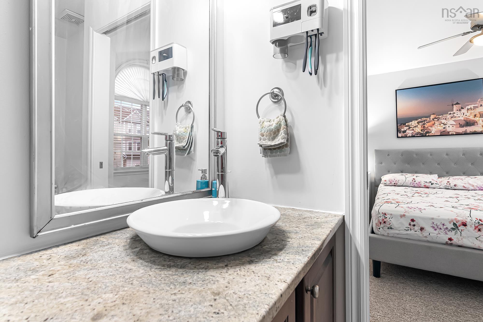 $609,900.00: 18 Outrigger Crescent, Halifax