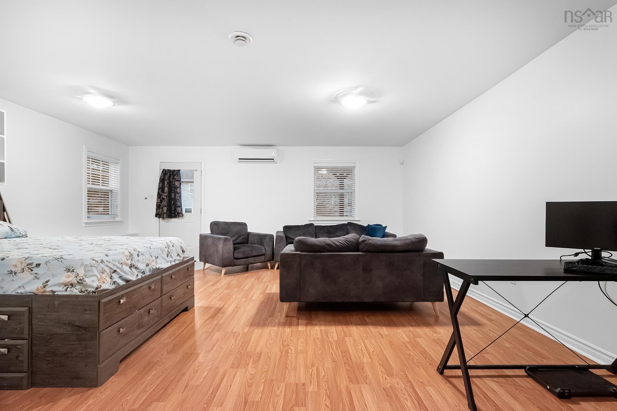 $609,900.00: 18 Outrigger Crescent, Halifax