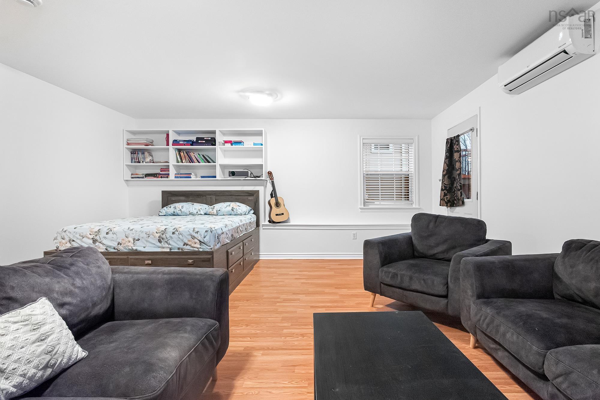 $609,900.00: 18 Outrigger Crescent, Halifax