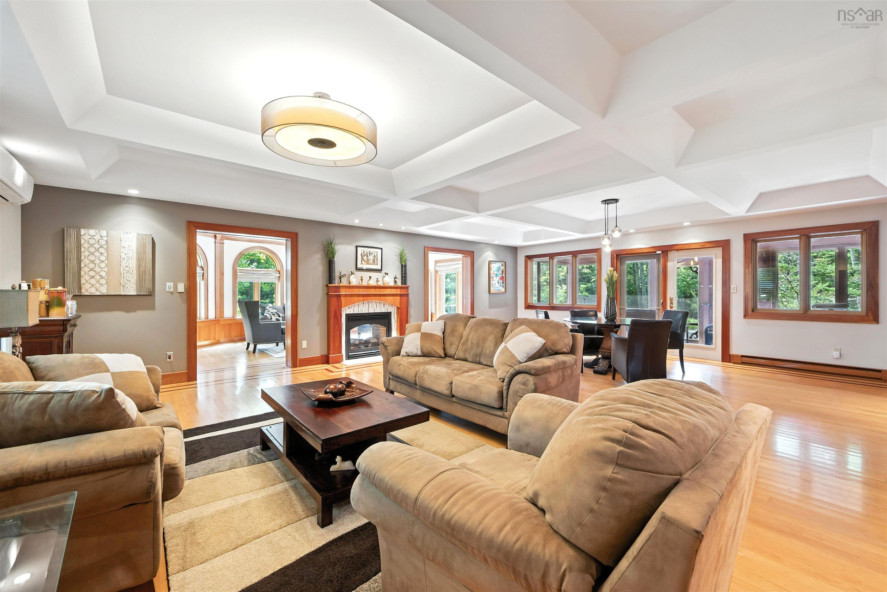 $874,900.00: 39 Cedar Street, Stellarton