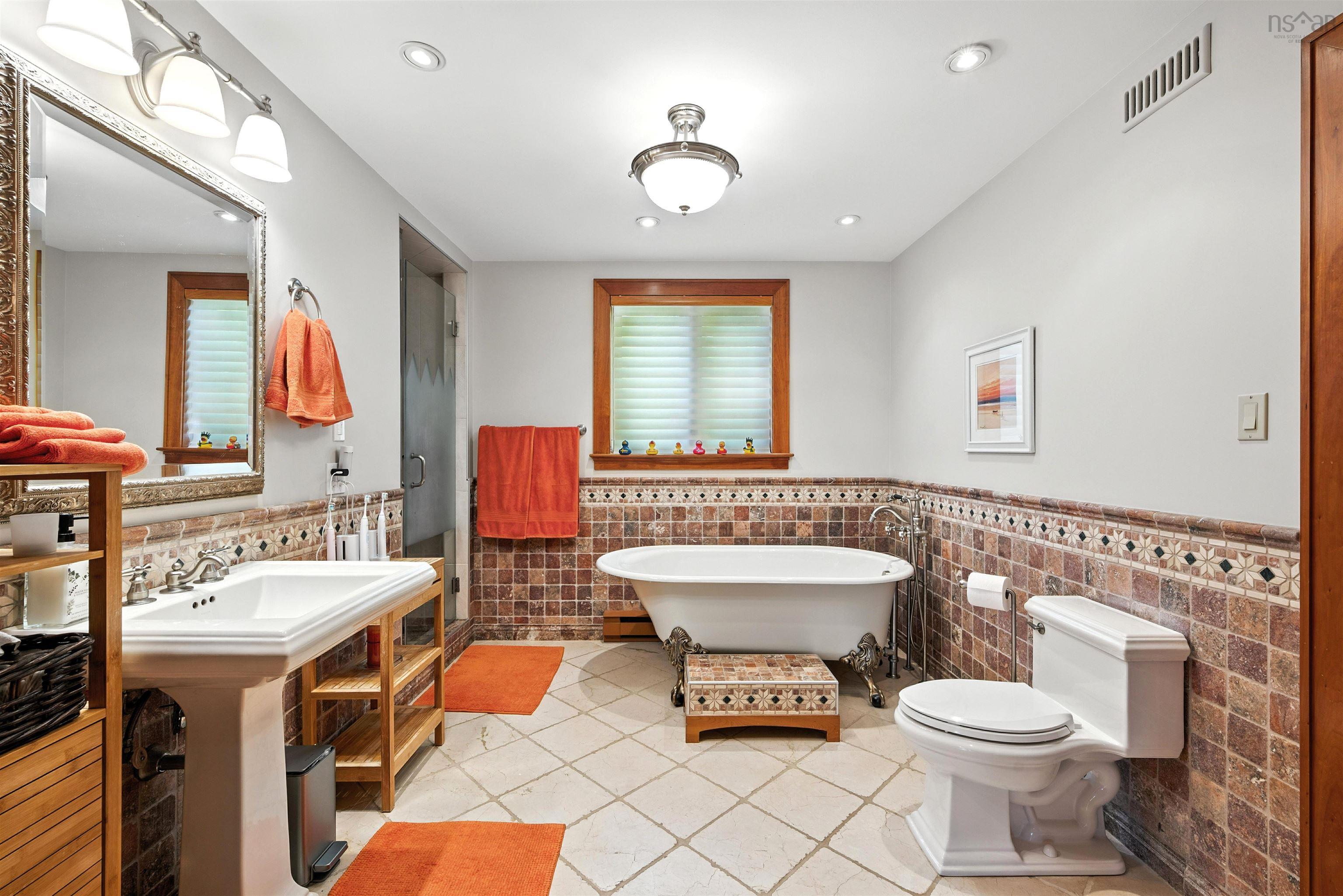 $874,900.00: 39 Cedar Street, Stellarton