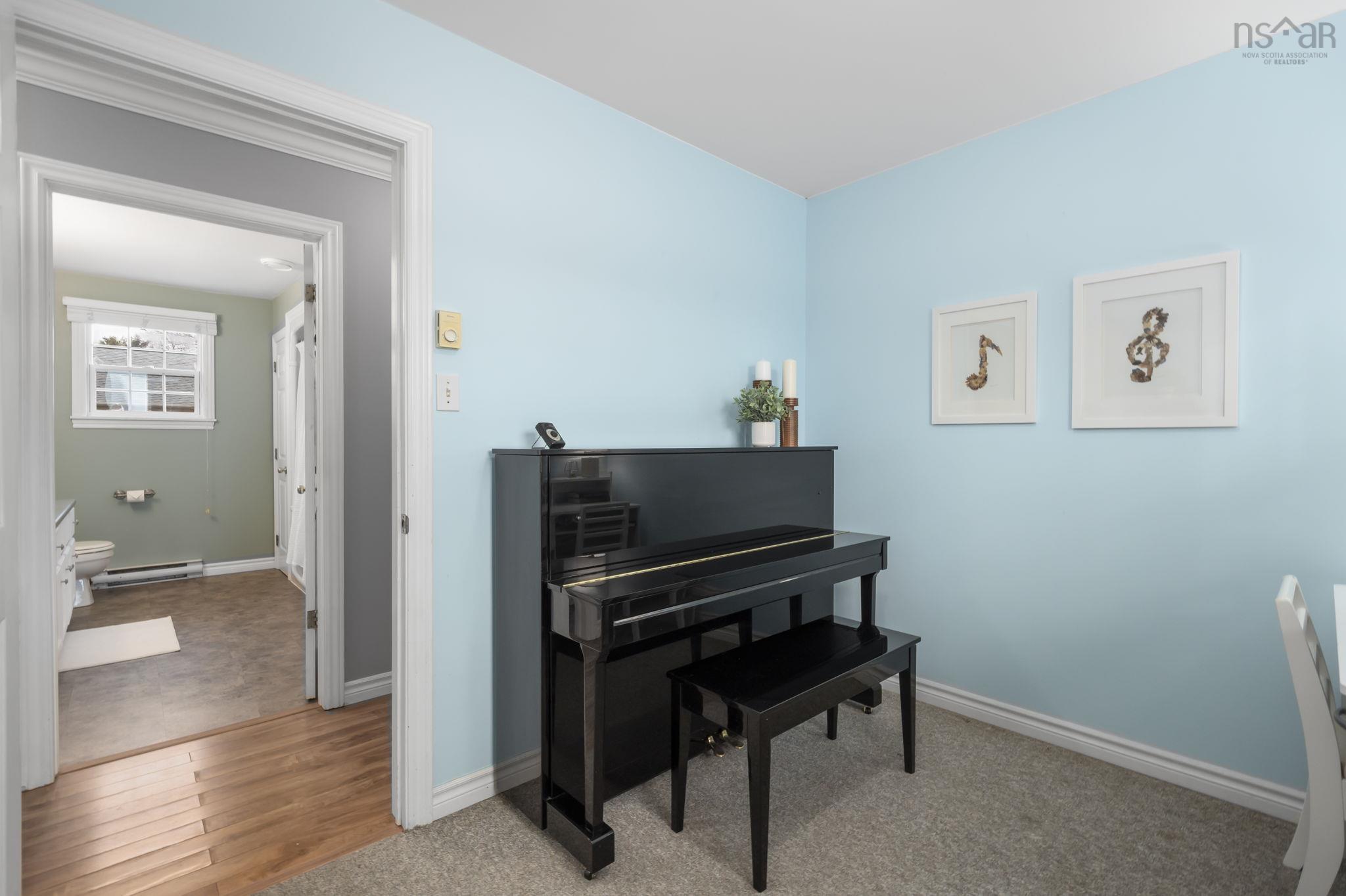 $340,000.00: 333 Lamont Road, North Kentville