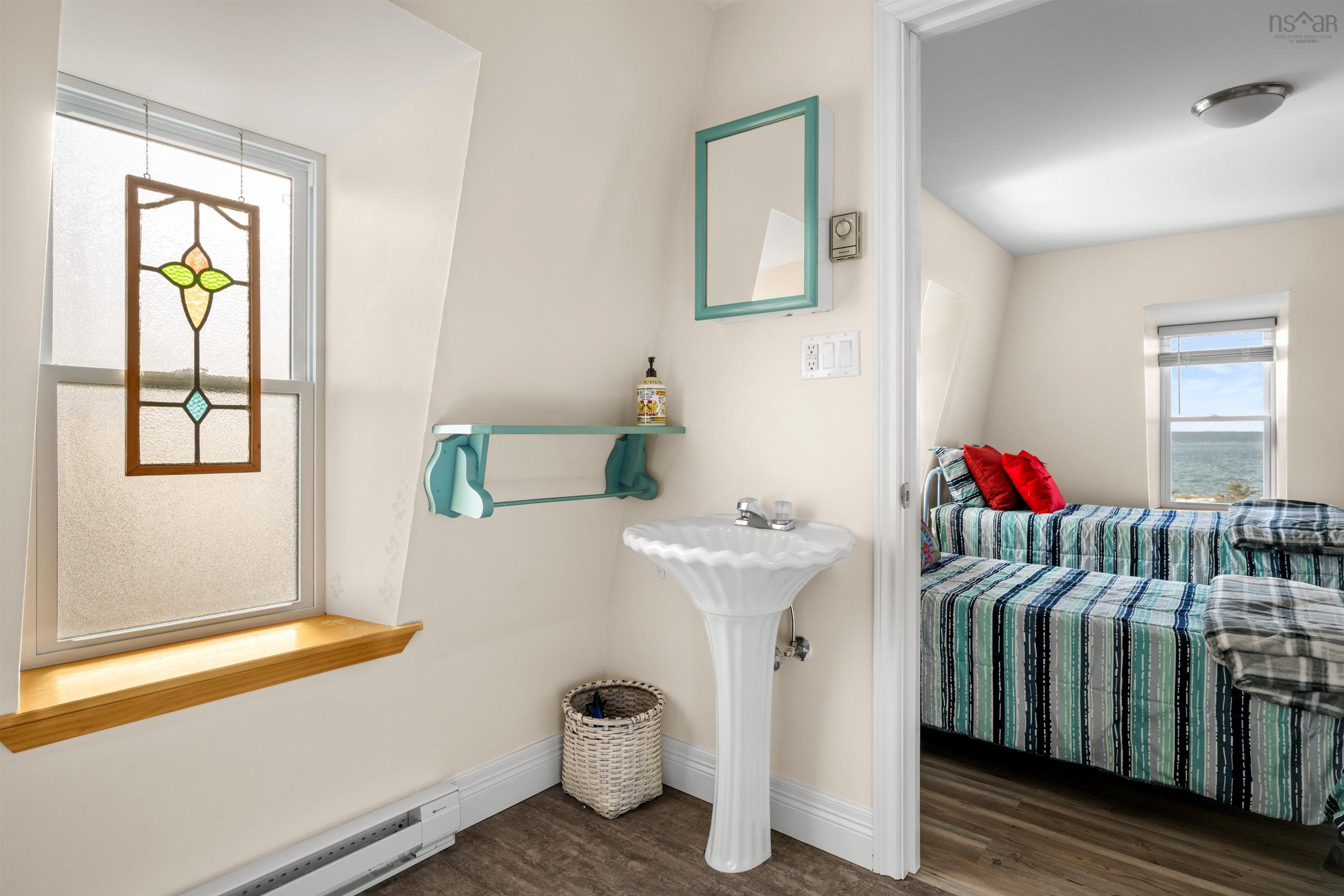 $669,000.00: 125 The Point Road, Blue Rocks