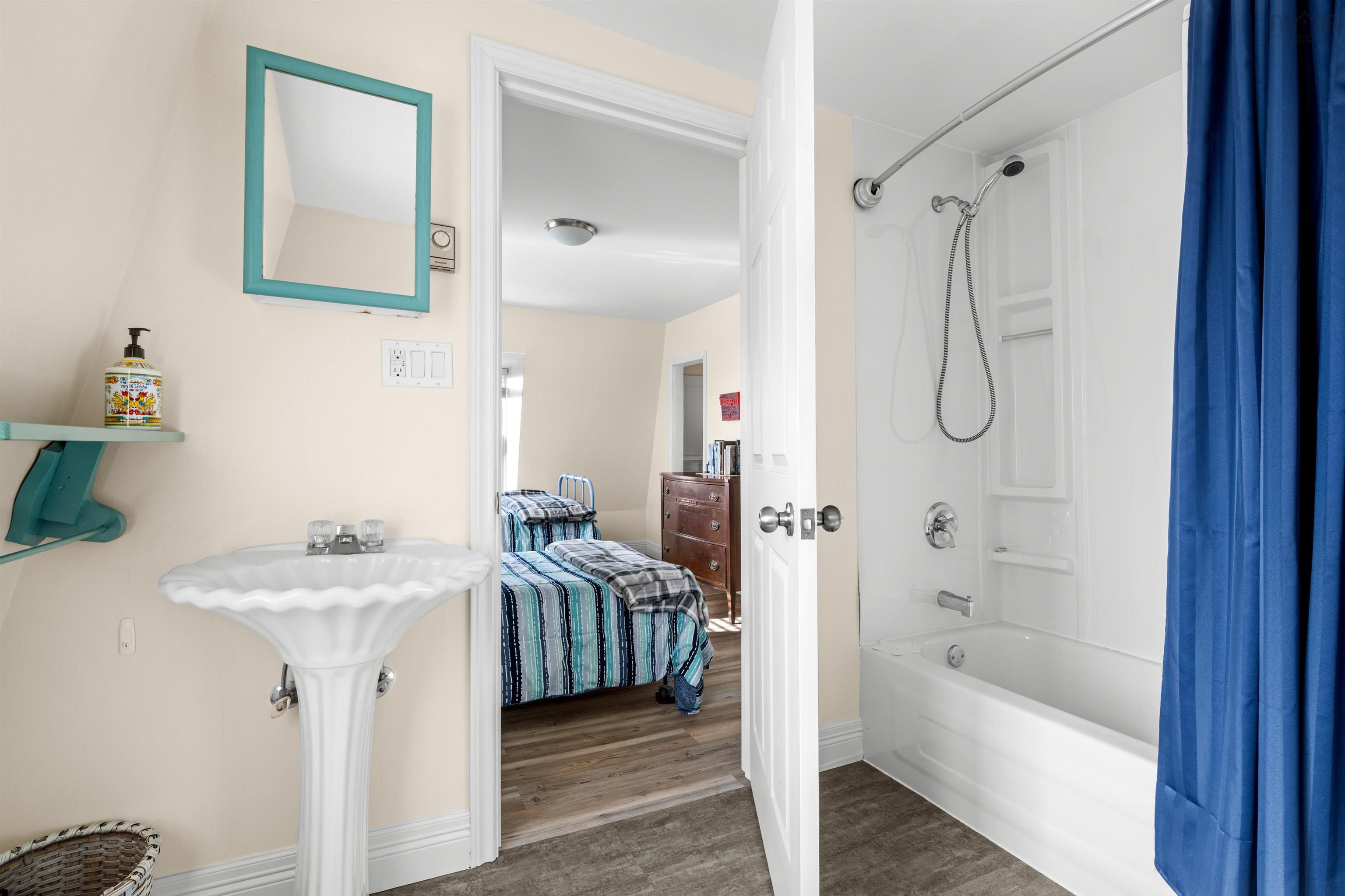 $669,000.00: 125 The Point Road, Blue Rocks