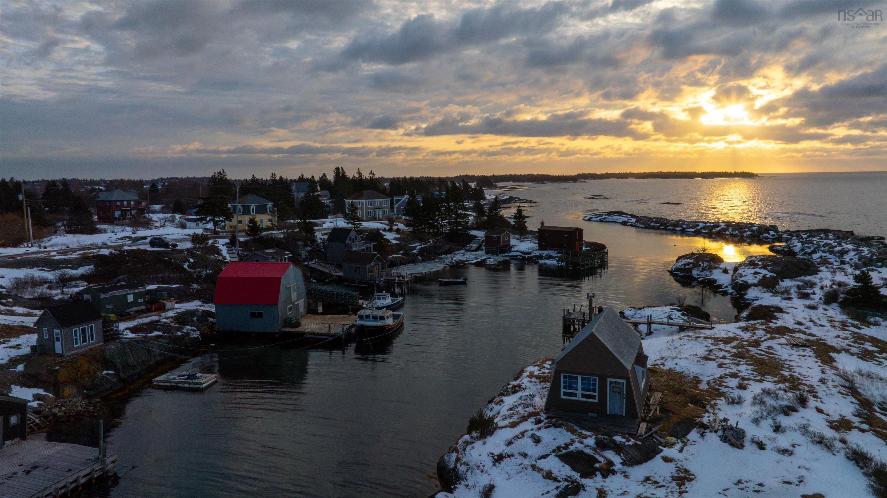 $669,000.00: 125 The Point Road, Blue Rocks