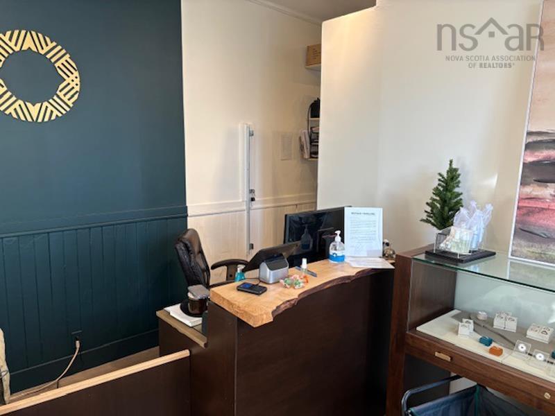 $999,999.00: 620 King Street, Bridgewater