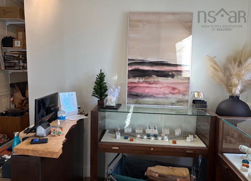 $999,999.00: 620 King Street, Bridgewater