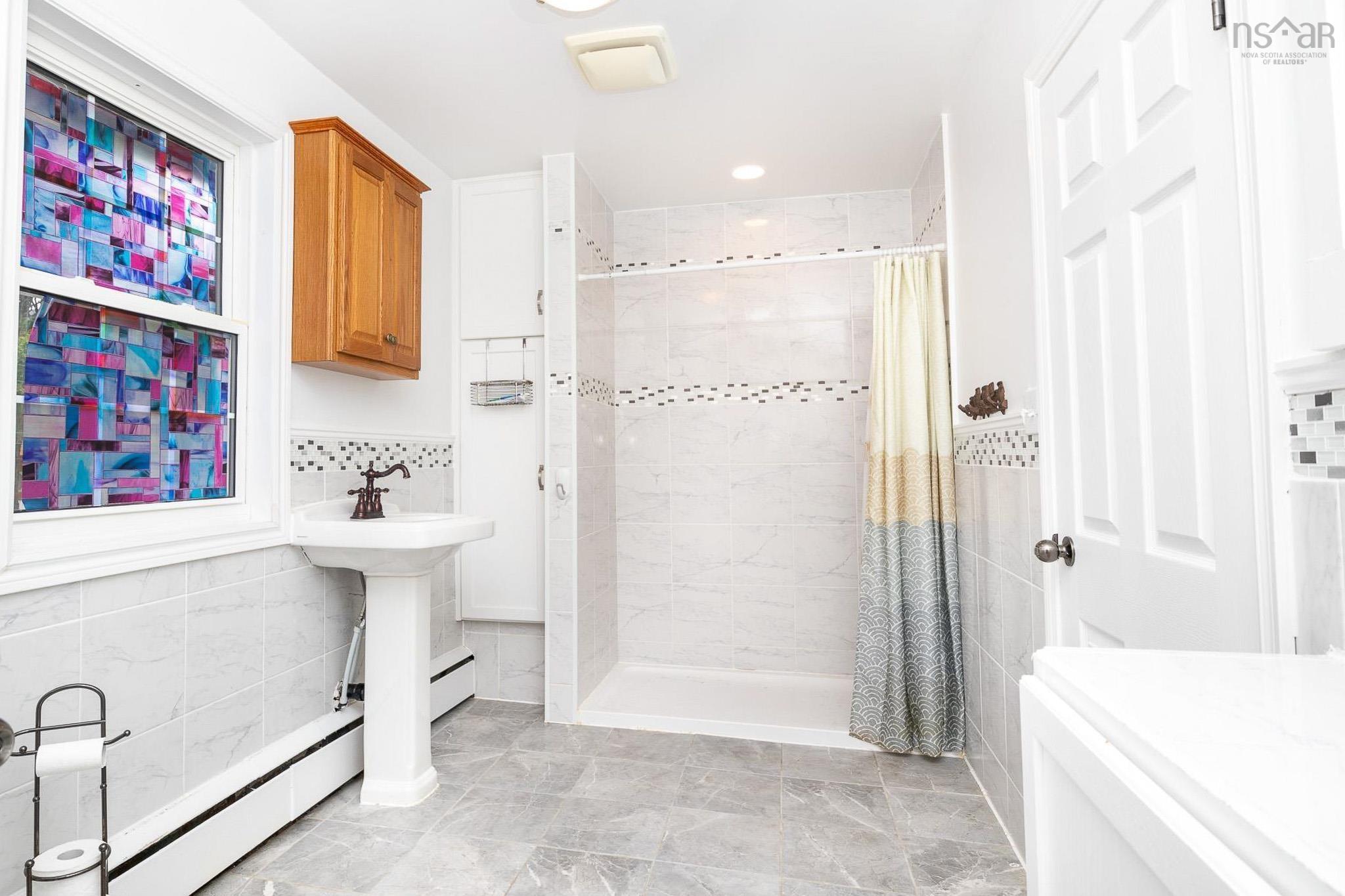 $380,000.00: 79 Whitney Avenue, Sydney