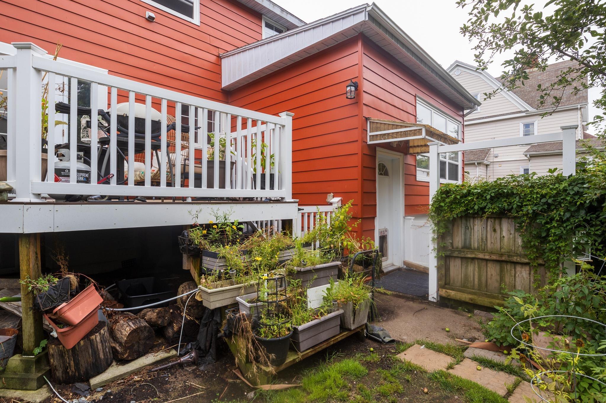 $380,000.00: 79 Whitney Avenue, Sydney