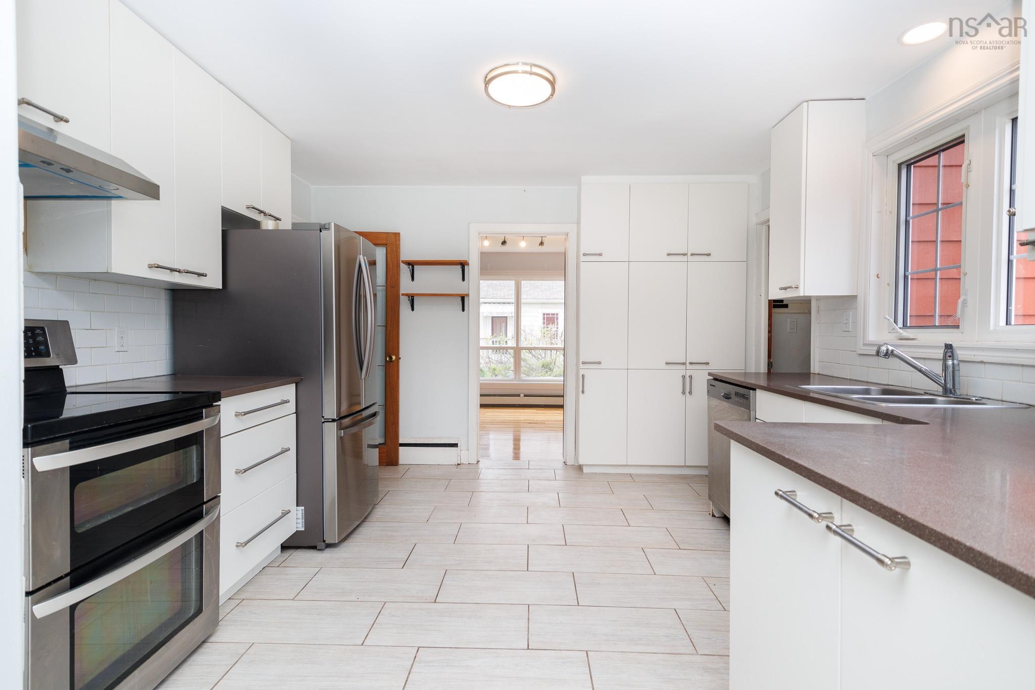 $380,000.00: 79 Whitney Avenue, Sydney