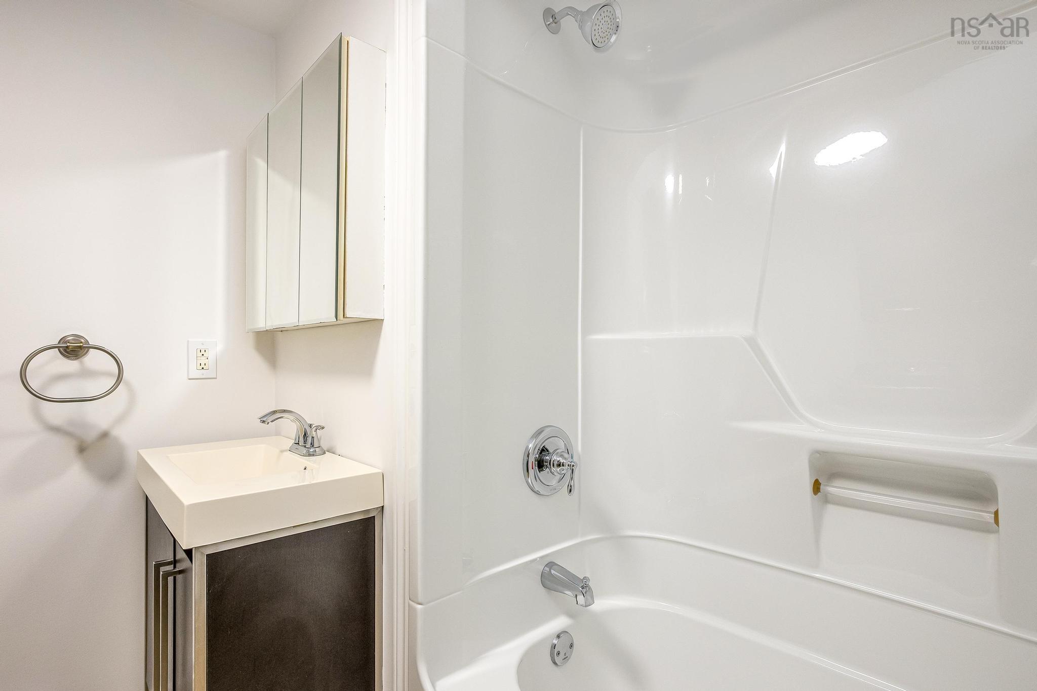 $190,000.00: 29 Chebogue Lane, Woodlawn