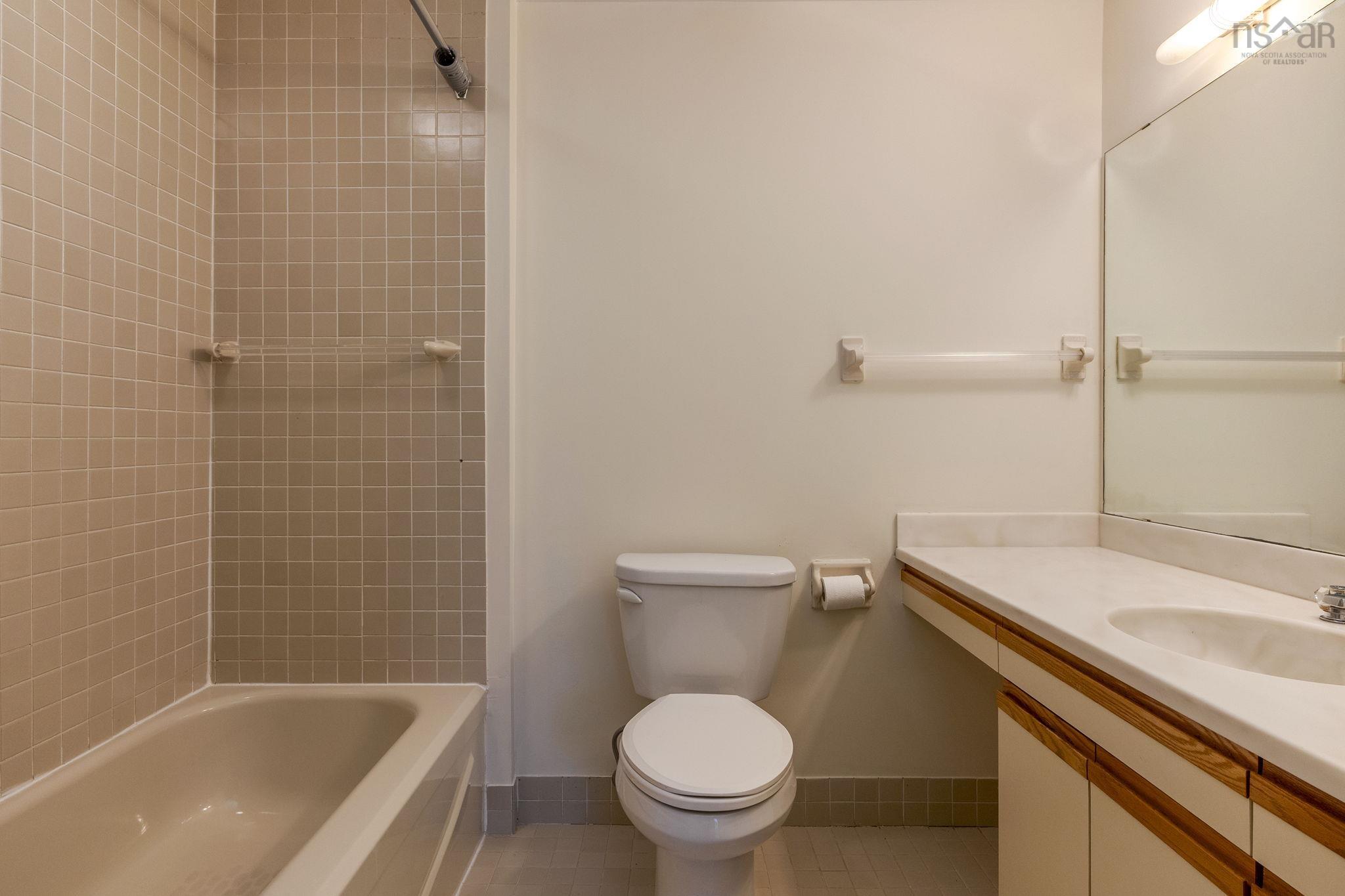 $709,900.00: 110 1350 Oxford Street, Halifax