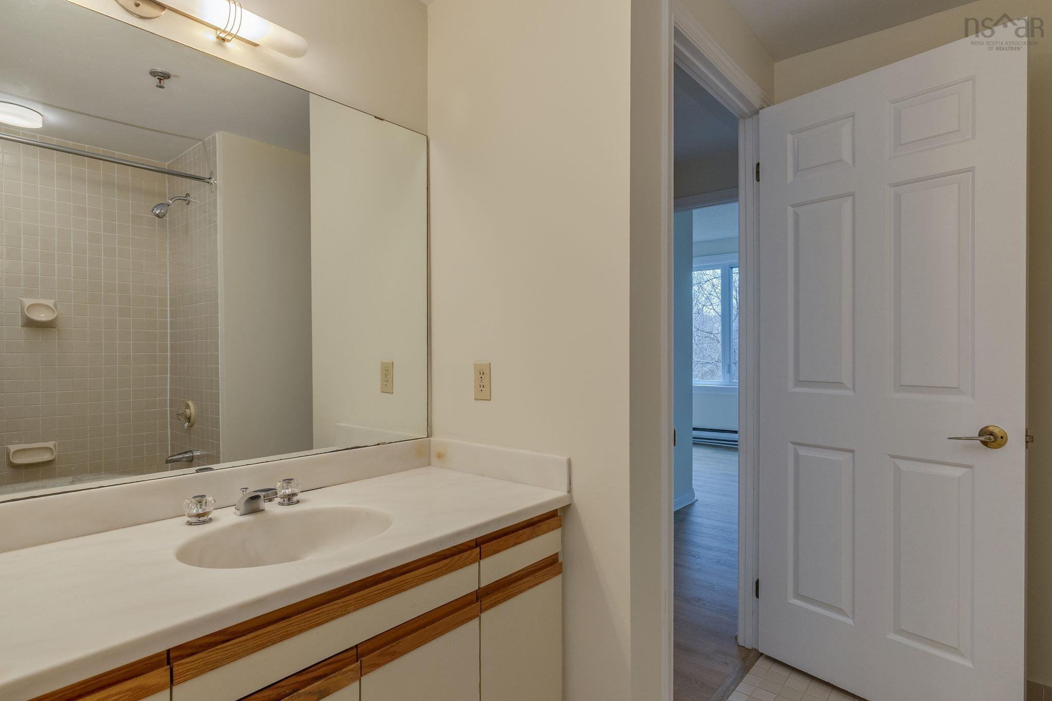 $709,900.00: 110 1350 Oxford Street, Halifax