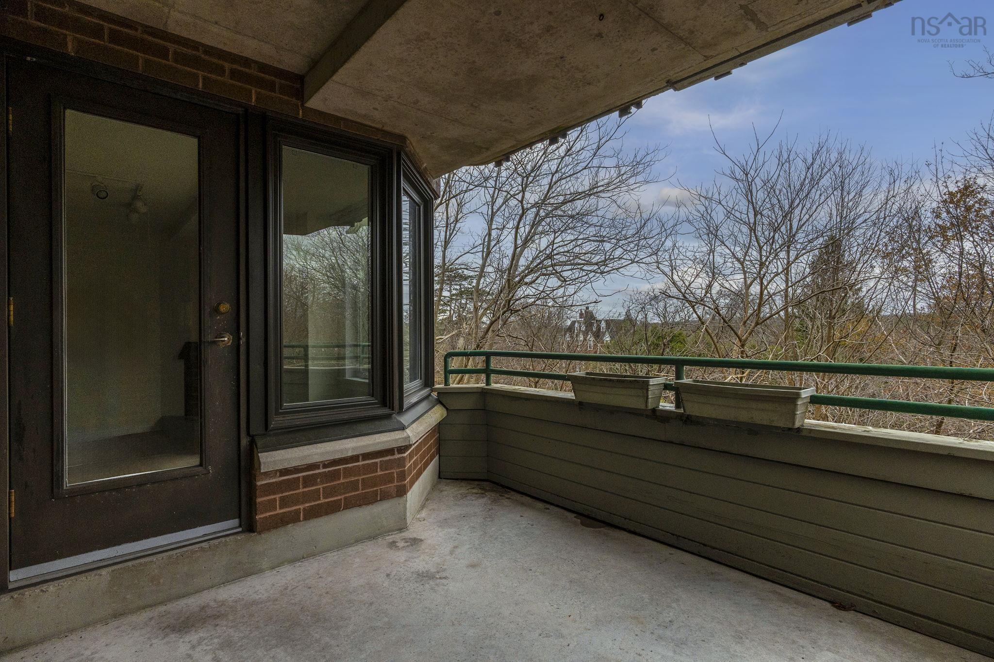 $709,900.00: 110 1350 Oxford Street, Halifax