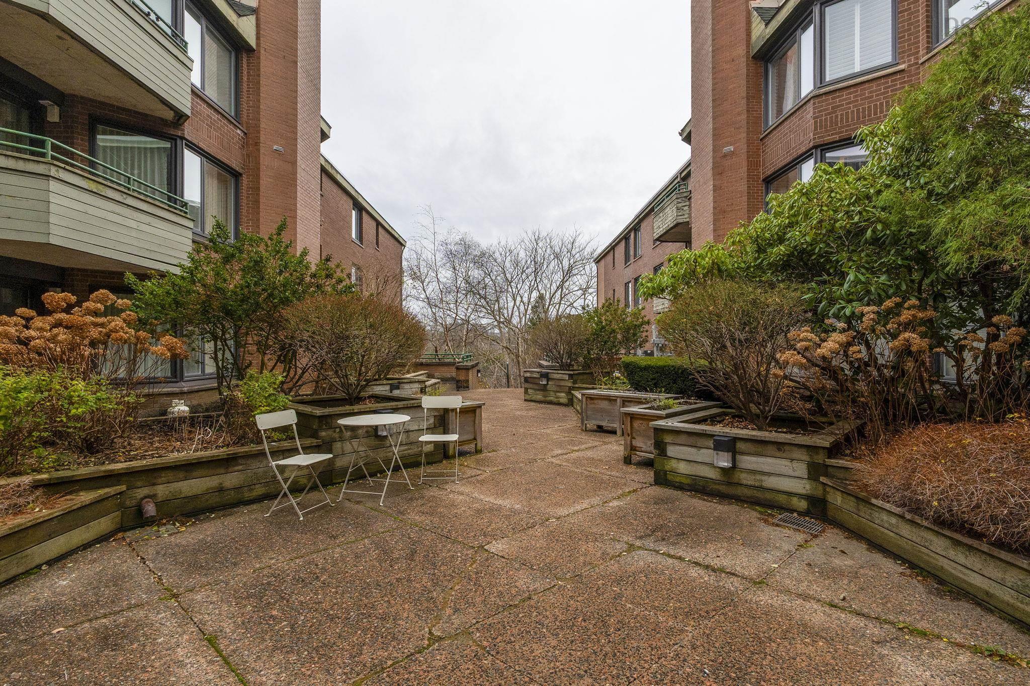 $709,900.00: 110 1350 Oxford Street, Halifax