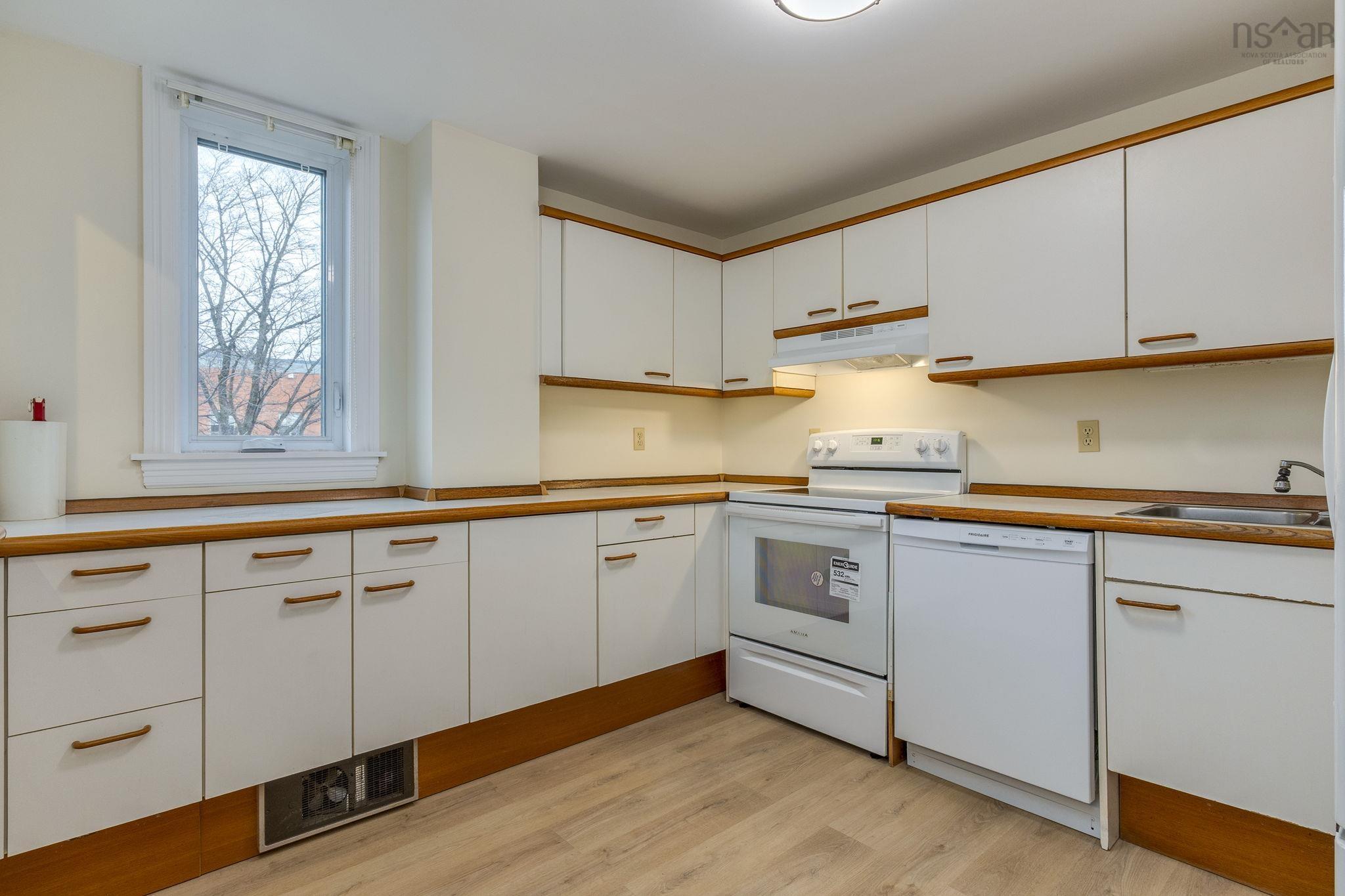 $709,900.00: 110 1350 Oxford Street, Halifax