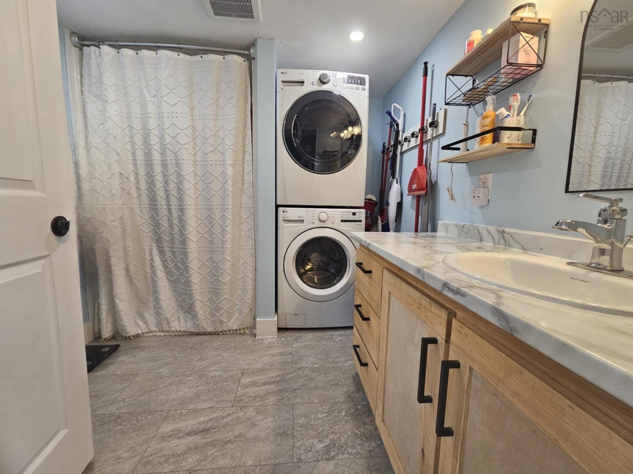 $239,000.00: 7051 Highway 2, Portapique