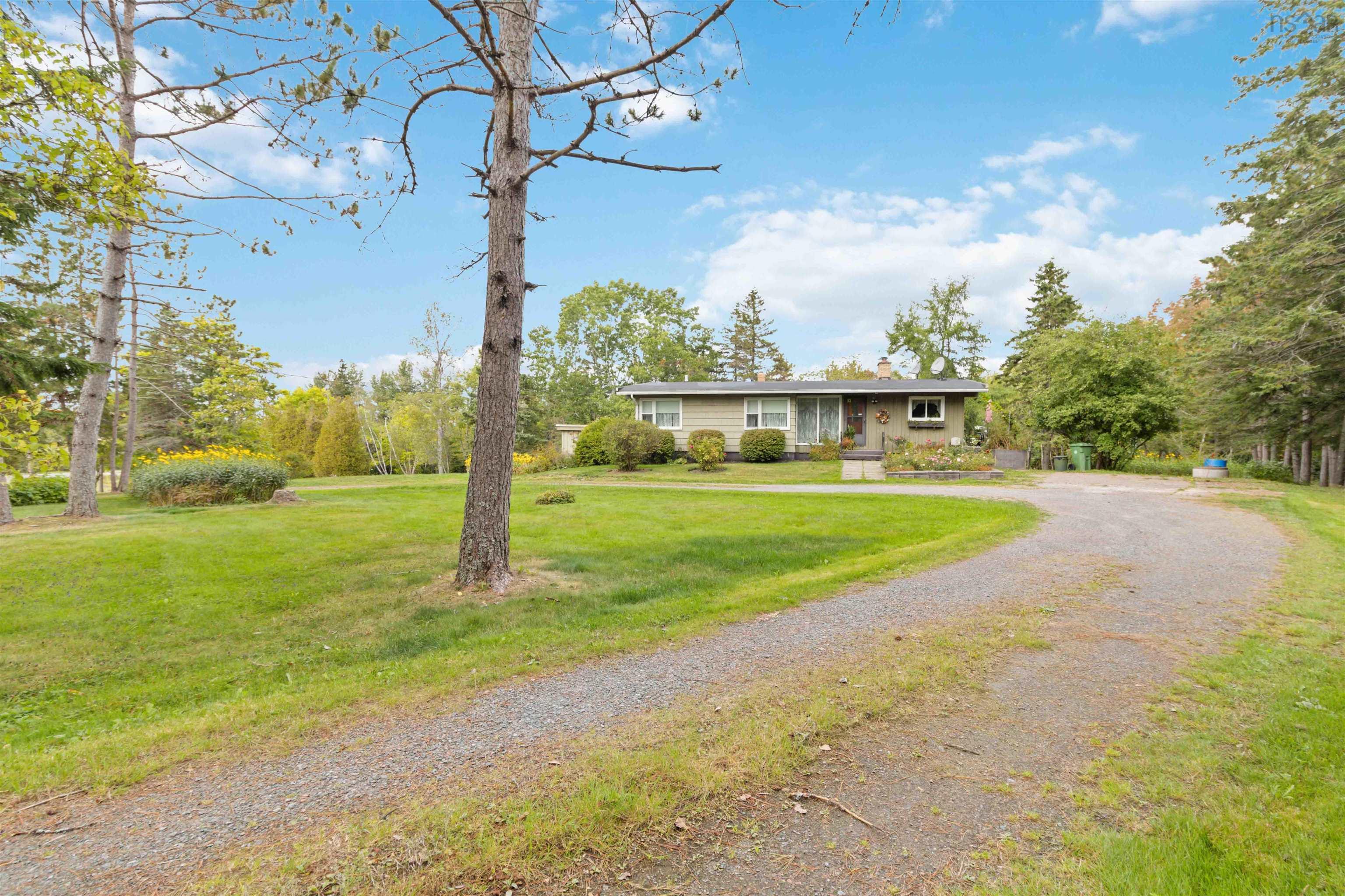 $499,900.00: 421 St. Andrews River Road, Shubenacadie